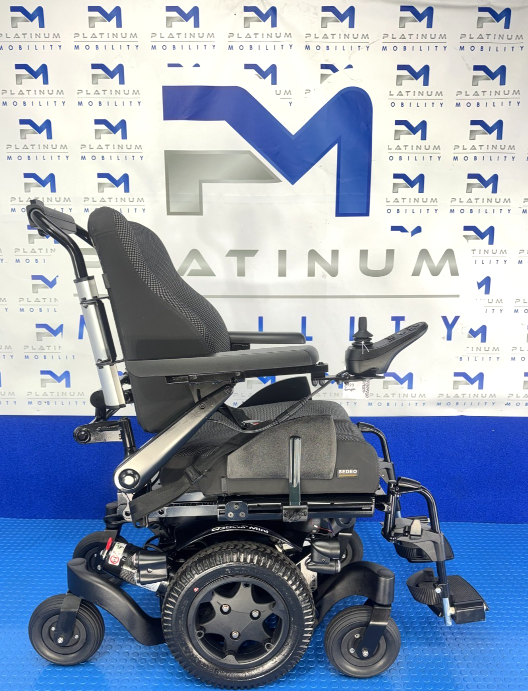Sunrise Quickie Q300M Mini Powerchair 6 mph Electric Wheelchair 2788