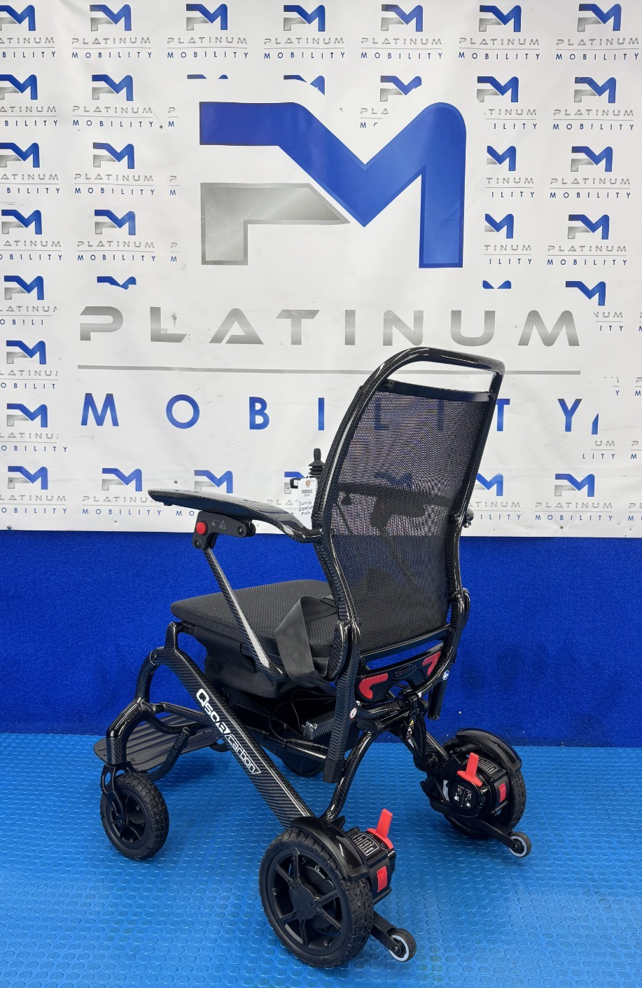 QUICKIE Q50 R LIGHTWEIGHT CARBON FIBRE POWERCHAIR SCOOTER FOLDING 4MPH 2813
