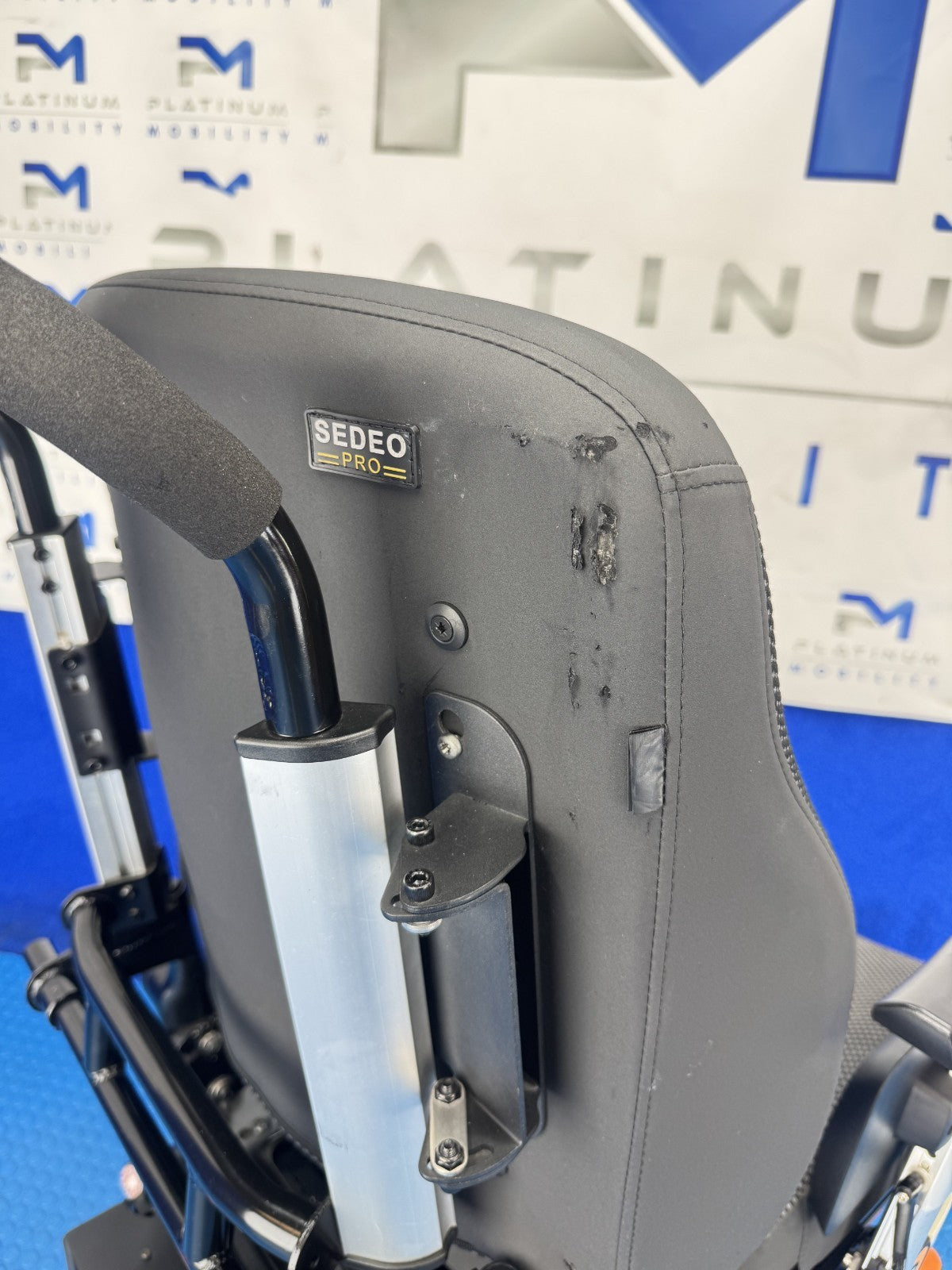 Sunrise Quickie Q300M Powerchair 6 mph Riser, Tilt Electric Wheelchair 2370