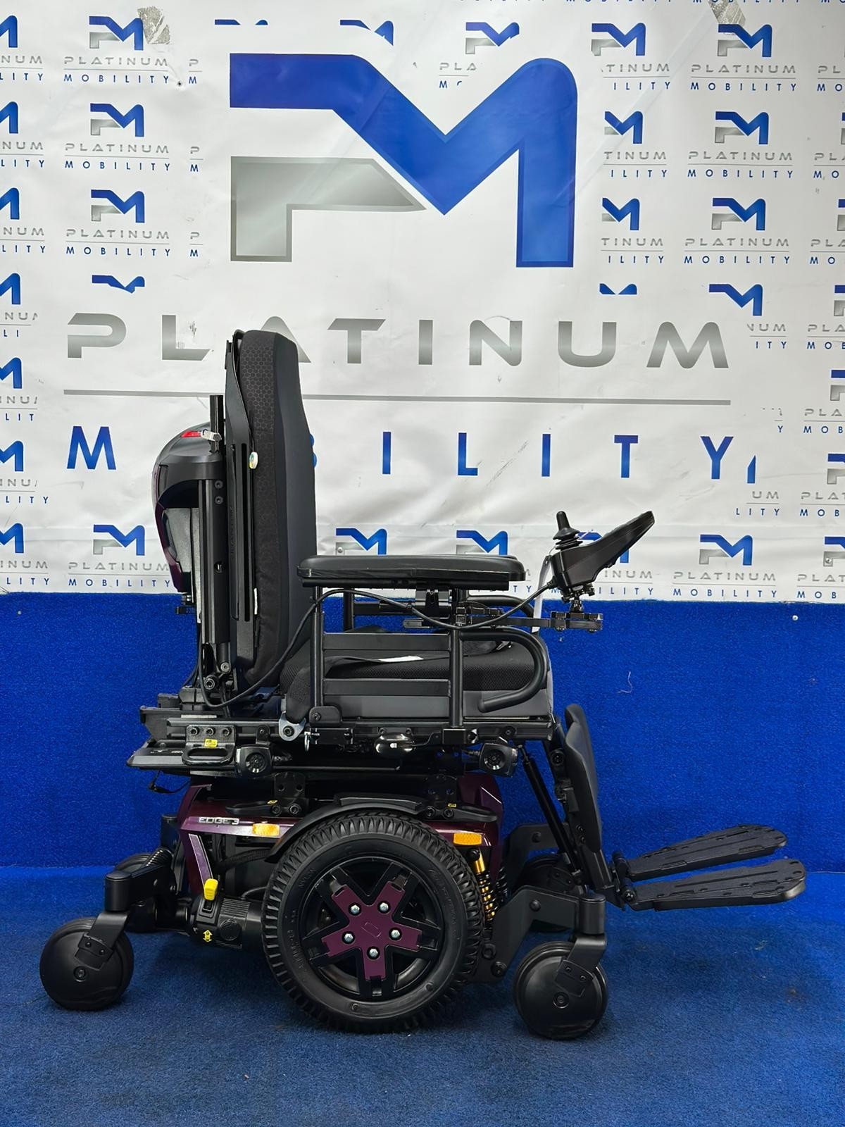 PRIDE QUANTUM EDGE 3 6 MPH ELECTRIC POWER WHEELCHAIR POWERCHAIR 1542