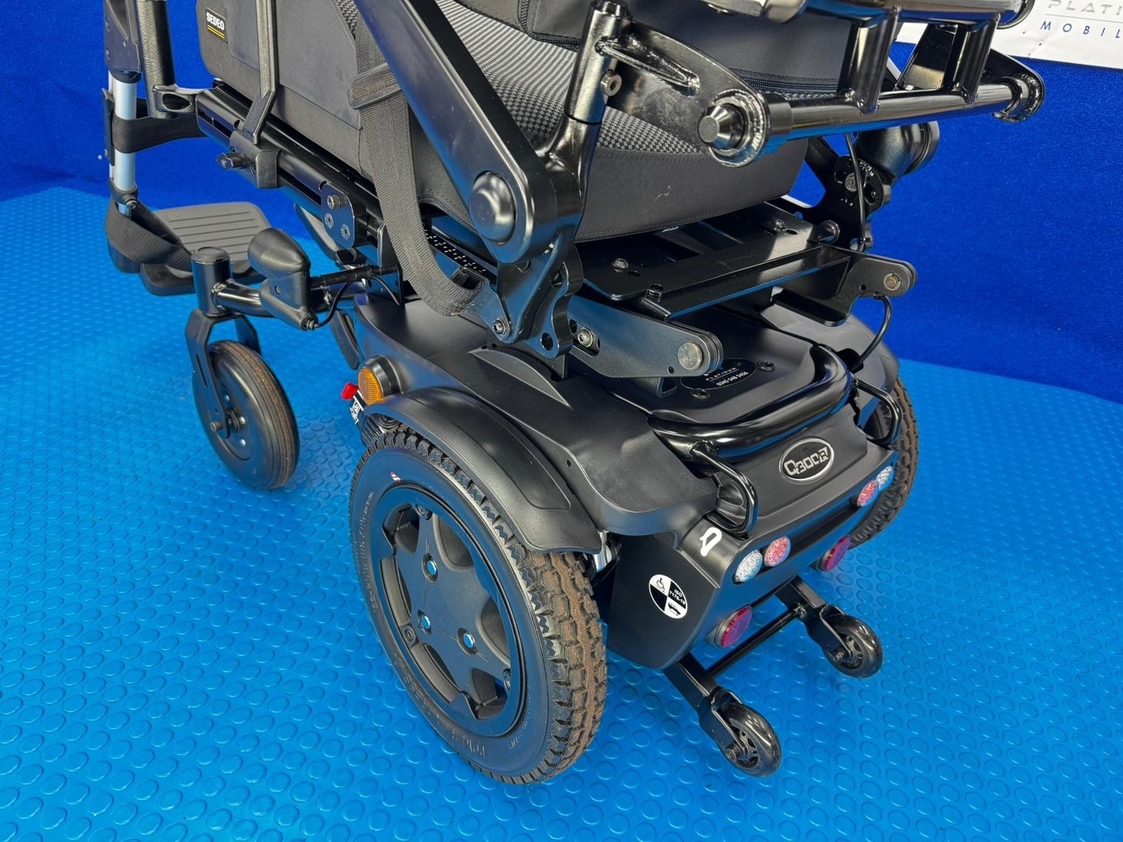 2025 Sunrise Medical Q300 R Powerchair 6MPH Electric Wheelchair 1878