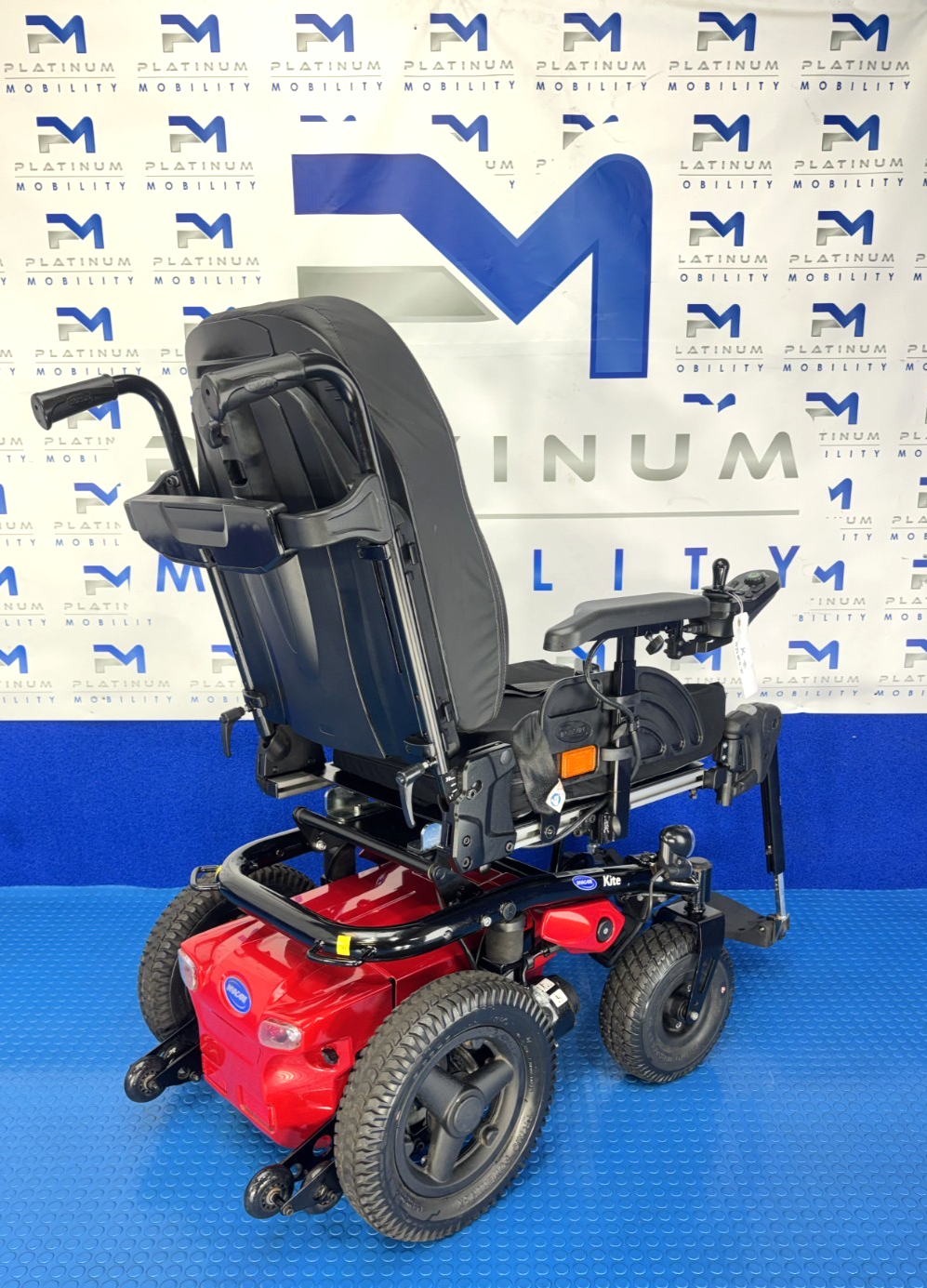 Invacare Kite 6mph Electric Powerchair Wheelchair New Batteries Ref 2866