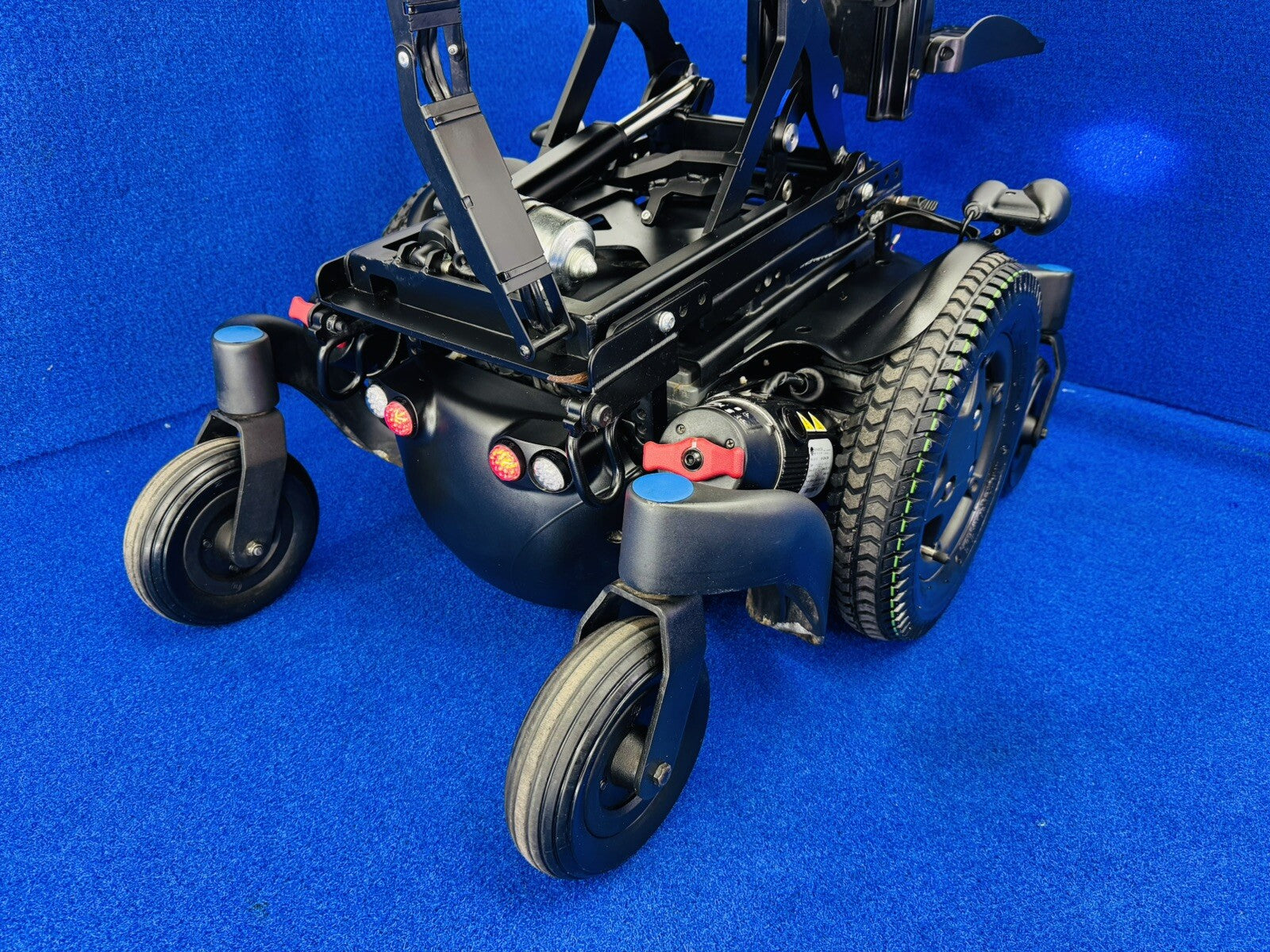 2021 SUNRISE QUICKIE Q500 M 6MPH ELECTRIC RISE MOBILITY POWERCHAIR WHEELCHAIR M2