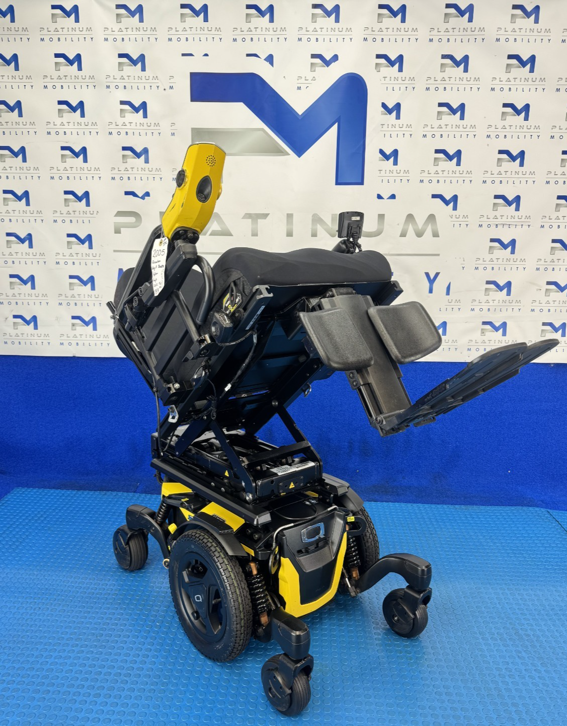 PRIDE QUANTUM EDGE 3 STRETTO i-LEVEL 6 MPH ELECTRIC MOBILITY POWERCHAIR 2005