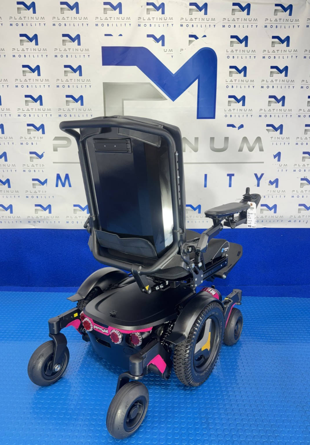 2025 PERMOBIL M1 MWD 4 MPH ELECTRIC WHEELCHAIR POWERCHAIR MOBILITY SCOOTER 2713