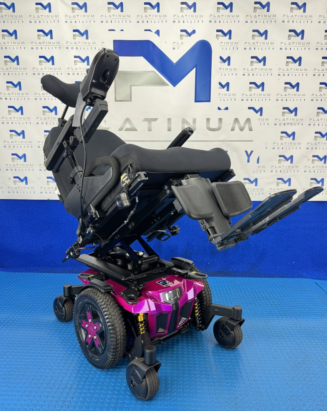 PRIDE QUANTUM Q6 EDGE 3 - 6 MPH ELECTRIC POWER WHEELCHAIR POWERCHAIR 2759