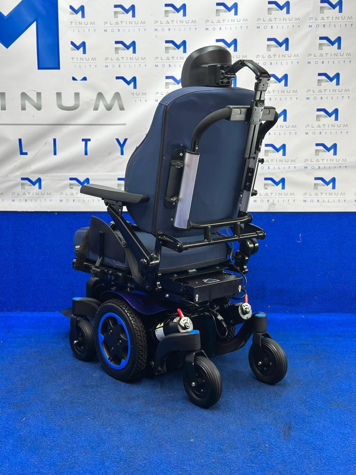 Quickie Q300 M Mini Powerchair 4 mph Riser Electric Wheelchair by Sunrise (1092)