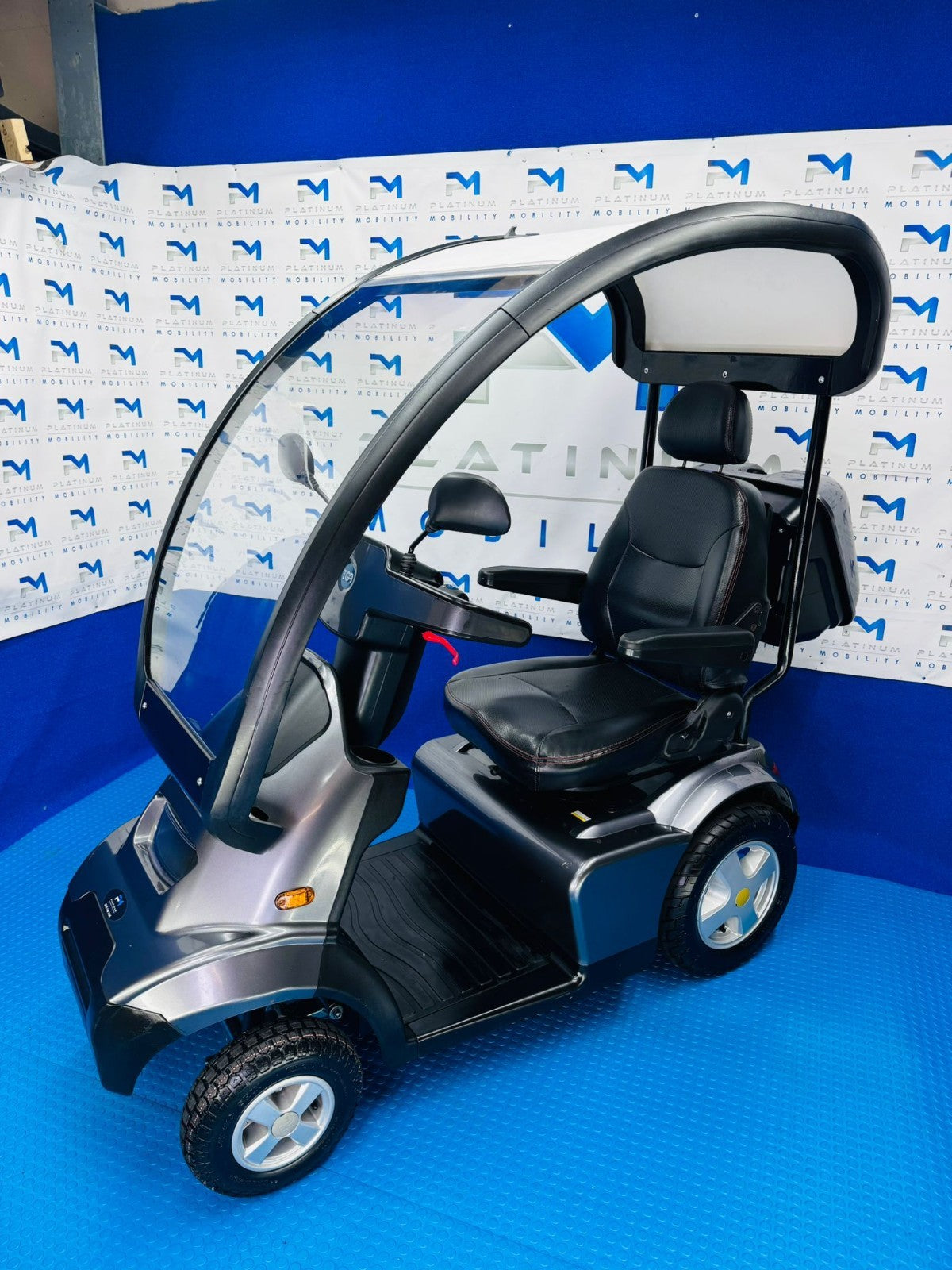 TGA Breeze S4 Canopy 8mph Road LARGE All Terrain Mobility Scooter Buggy 1841