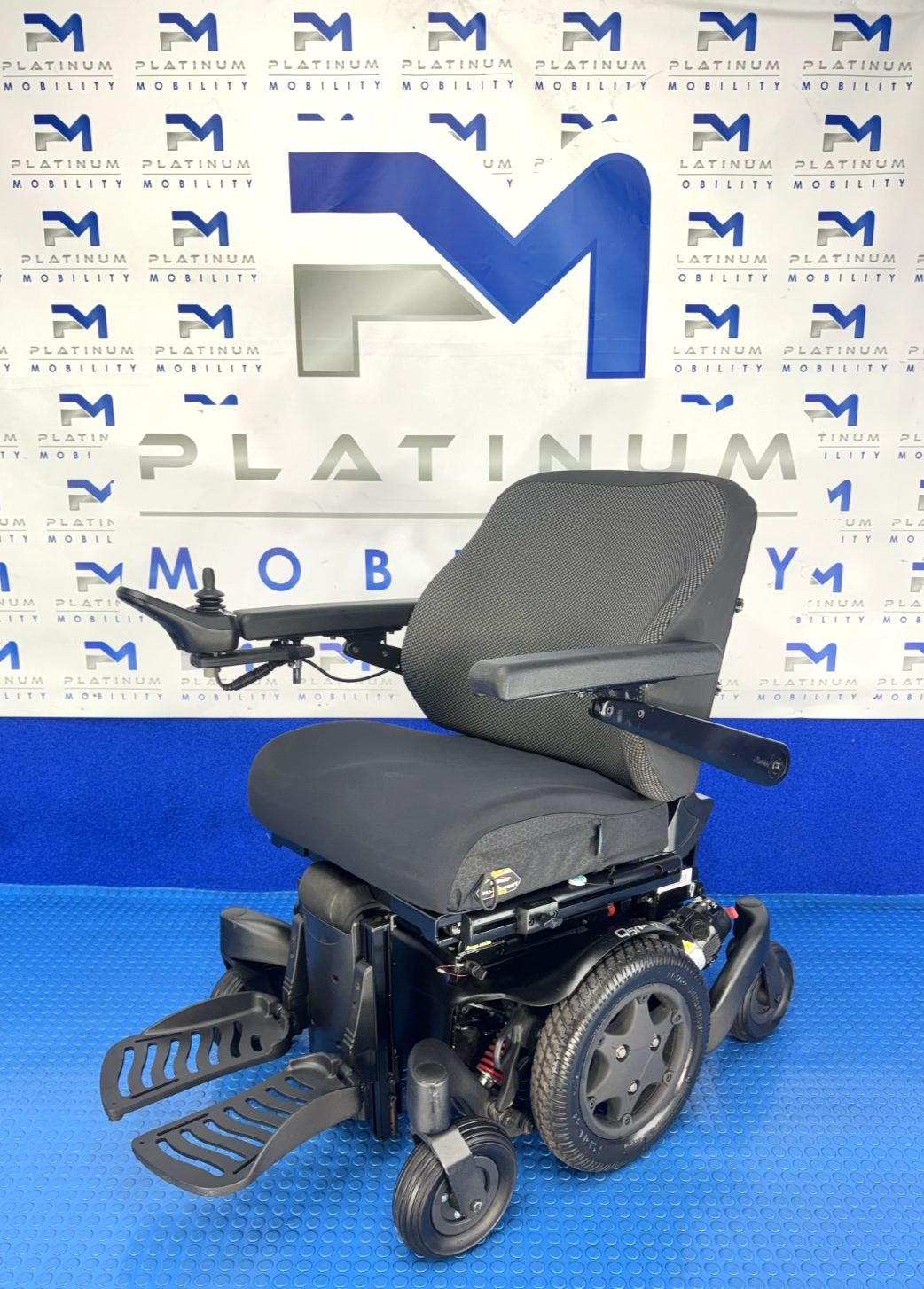 Sunrise Quickie Q500M Powerchair 4mph Electric Riser, Tilt Legs Wheelchair 4084