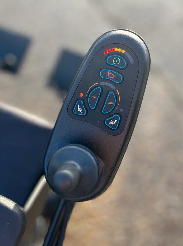 PRIDE QUANTUM Q4 MWD 4MPH ELECTRIC SEAT TILT MOBILITY POWERCHAIR WHEELCHAIR