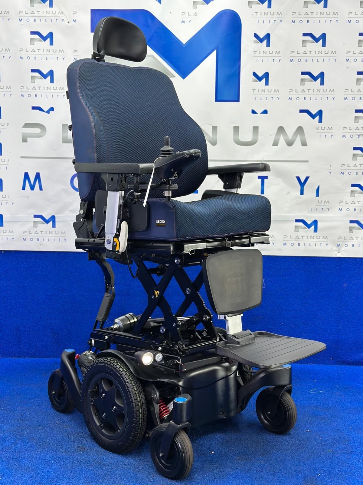 Quickie Q500 M Powerchair – 6mph Riser Electric Wheelchair by Sunrise 1436