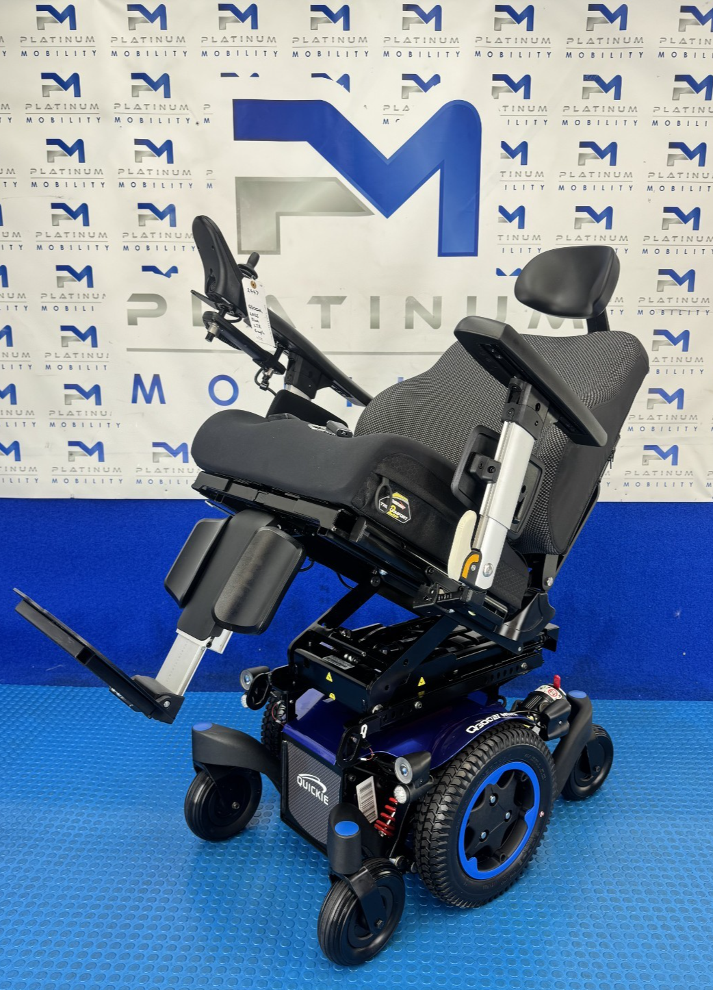 SUNRISE QUICKIE Q300M 6MPH ELECTRIC RECLINE RISER TILT POWERCHAIR 2447