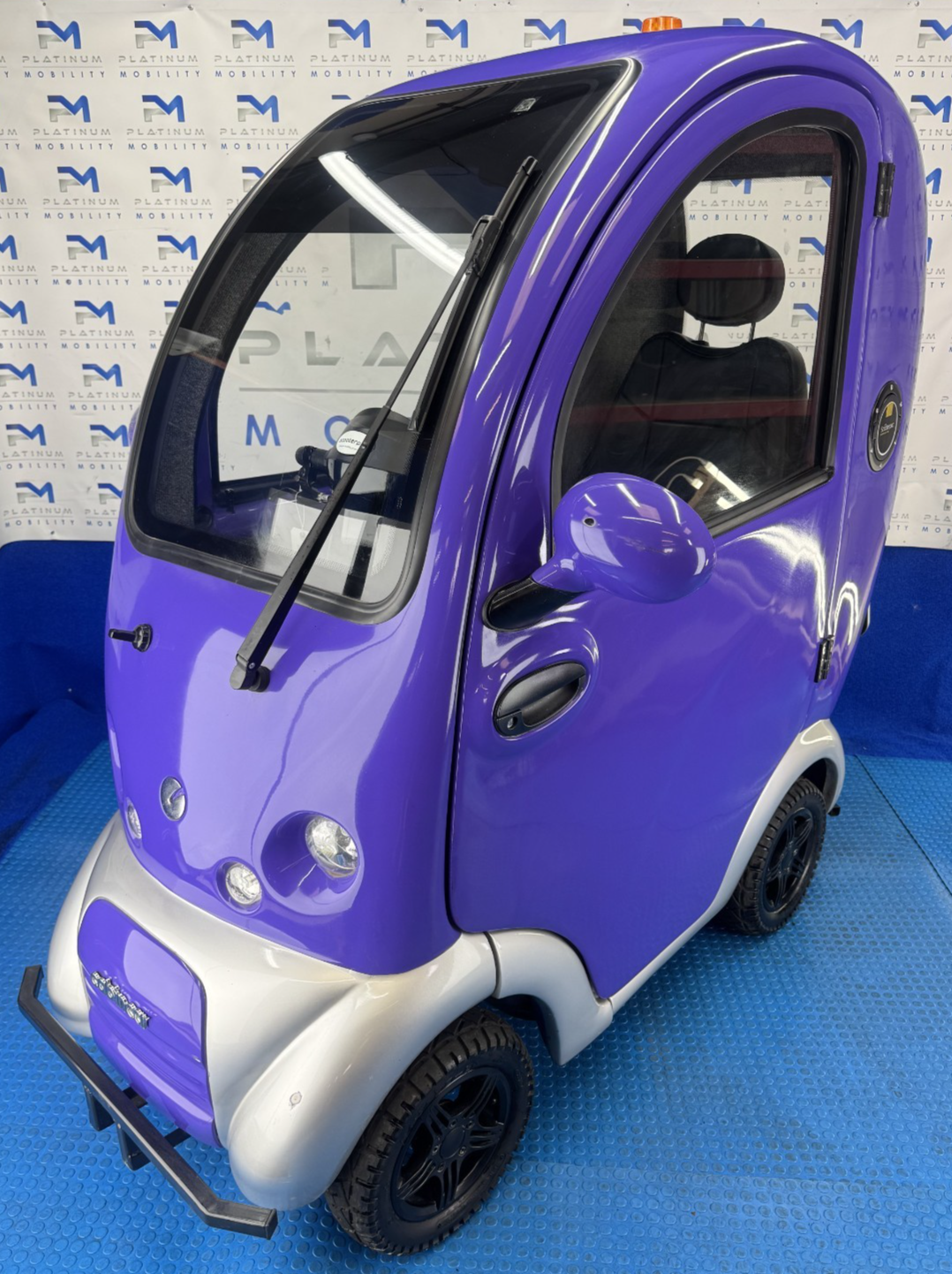 Scooter-Pac Cabin Car Mobility Scooter Air Tyres New Batteries 8 Mph 2560