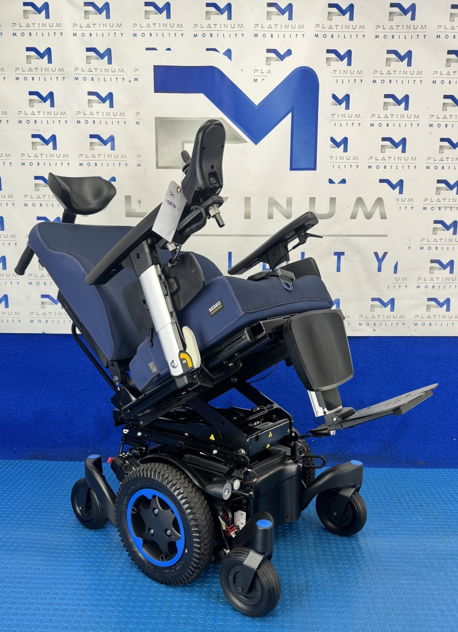 2026 Sunrise Q300M Powerchair 6MPH Electric Riser, Tilt, Recline Wheelchair 2379