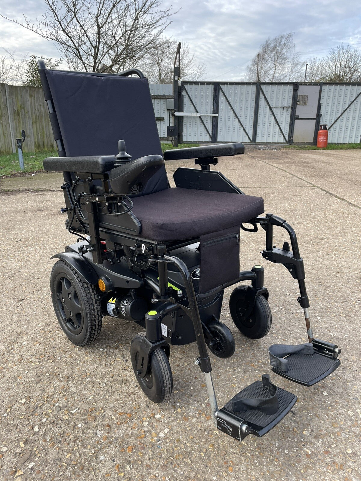 2019 Quickie Q100 R with Standard Seating Powerchair 4mph GREAT CONDITION