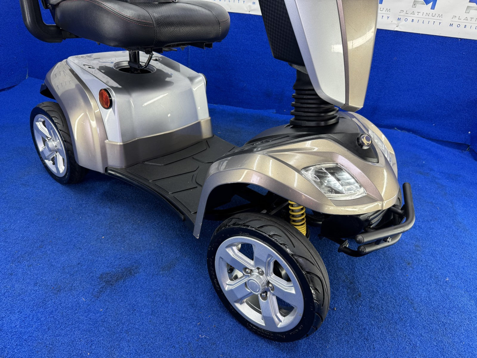 Kymco Agility | Narrow & Agile Mid-Size 8mph Electric Mobility Scooter  1750