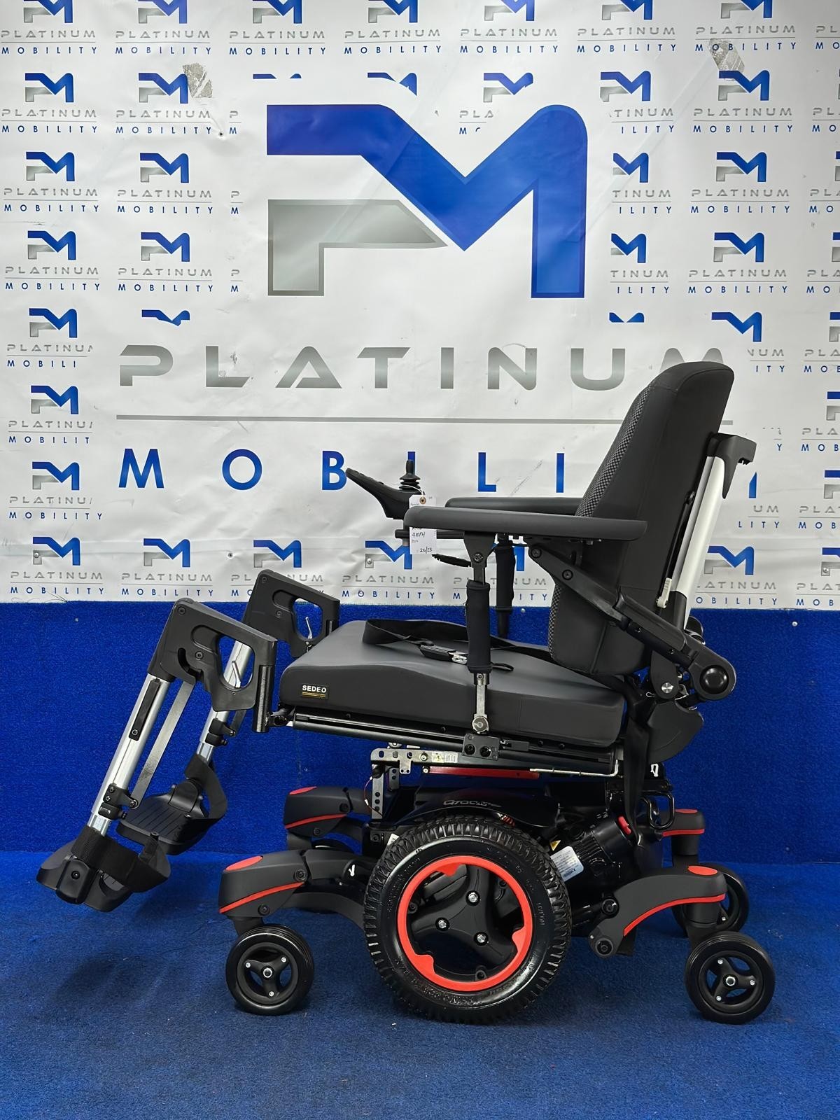 Quickie Q700 M HD Powerchair – 4mph Electric Wheelchair by Sunrise (1577)