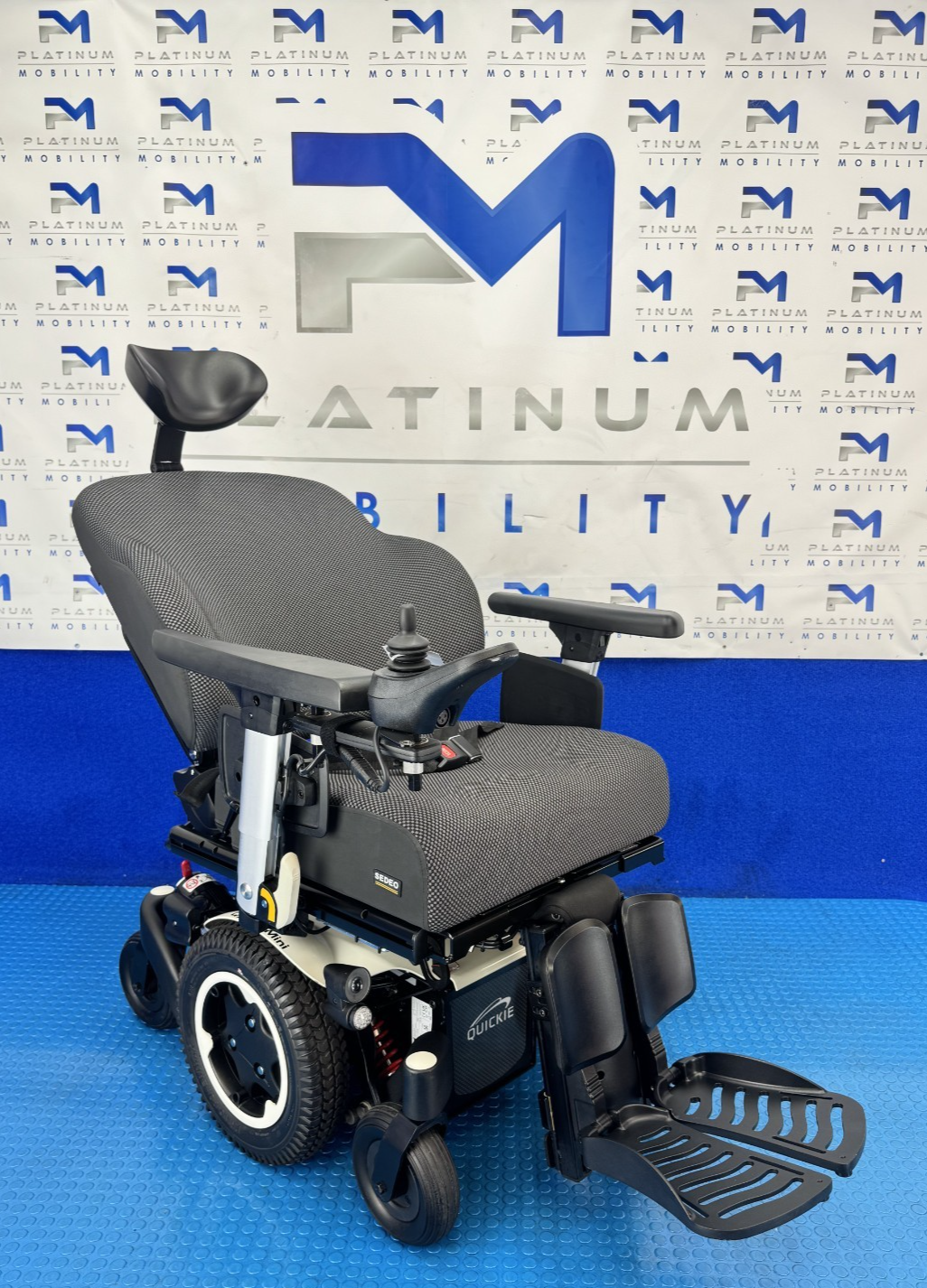 2025 Sunrise Quickie Q300 M Powerchair 6 mph Electric Wheelchair 2357