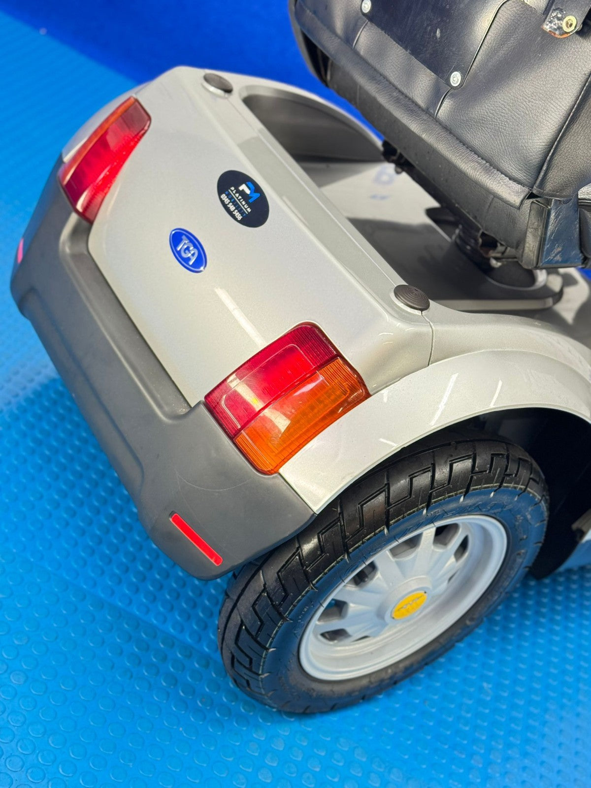 TGA Breeze S3 8MPH LARGE Electric Mobility Scooter All Terrain 1869