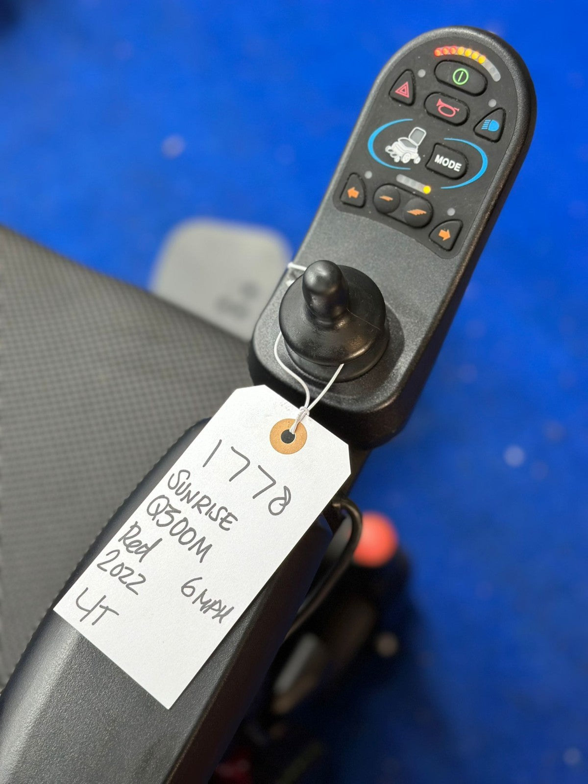 Quickie Q300 Mini Powerchair – 6mph Riser Electric Wheelchair by Sunrise (1778)