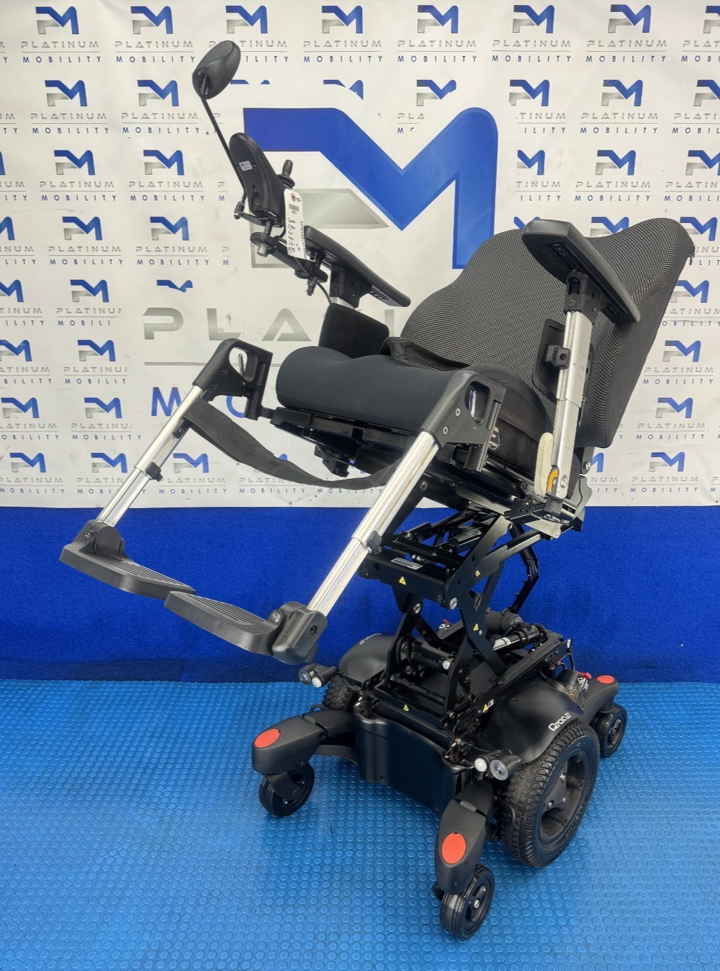 Sunrise Quickie Q700 M 6mph Electric Rise Tilt solid Tyres Wheelchair 2551