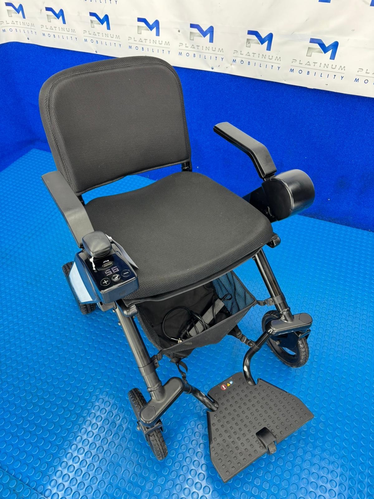 TGA WHILL F 4 MPH FOLDING ELECTRIC WHEELCHAIR POWERCHAIR 2137