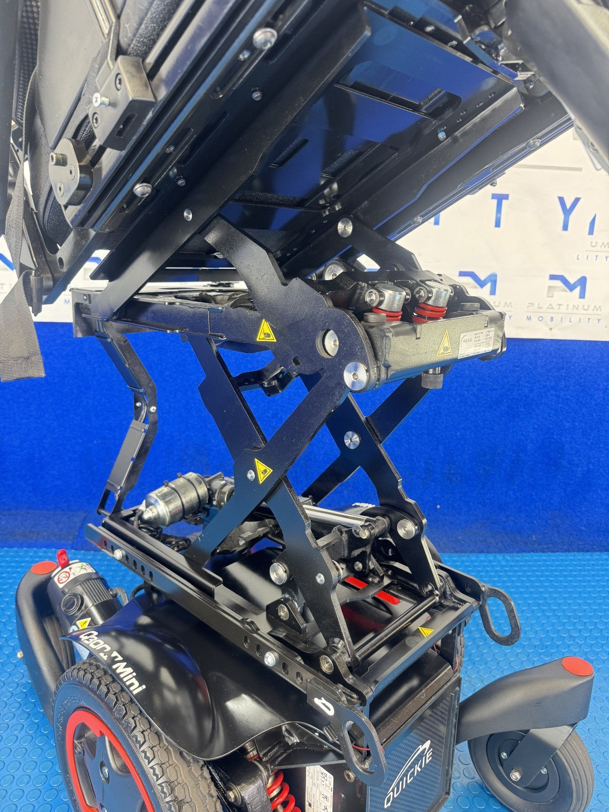 Sunrise Quickie Q300M Powerchair 6 mph Riser, Tilt Electric Wheelchair 2701