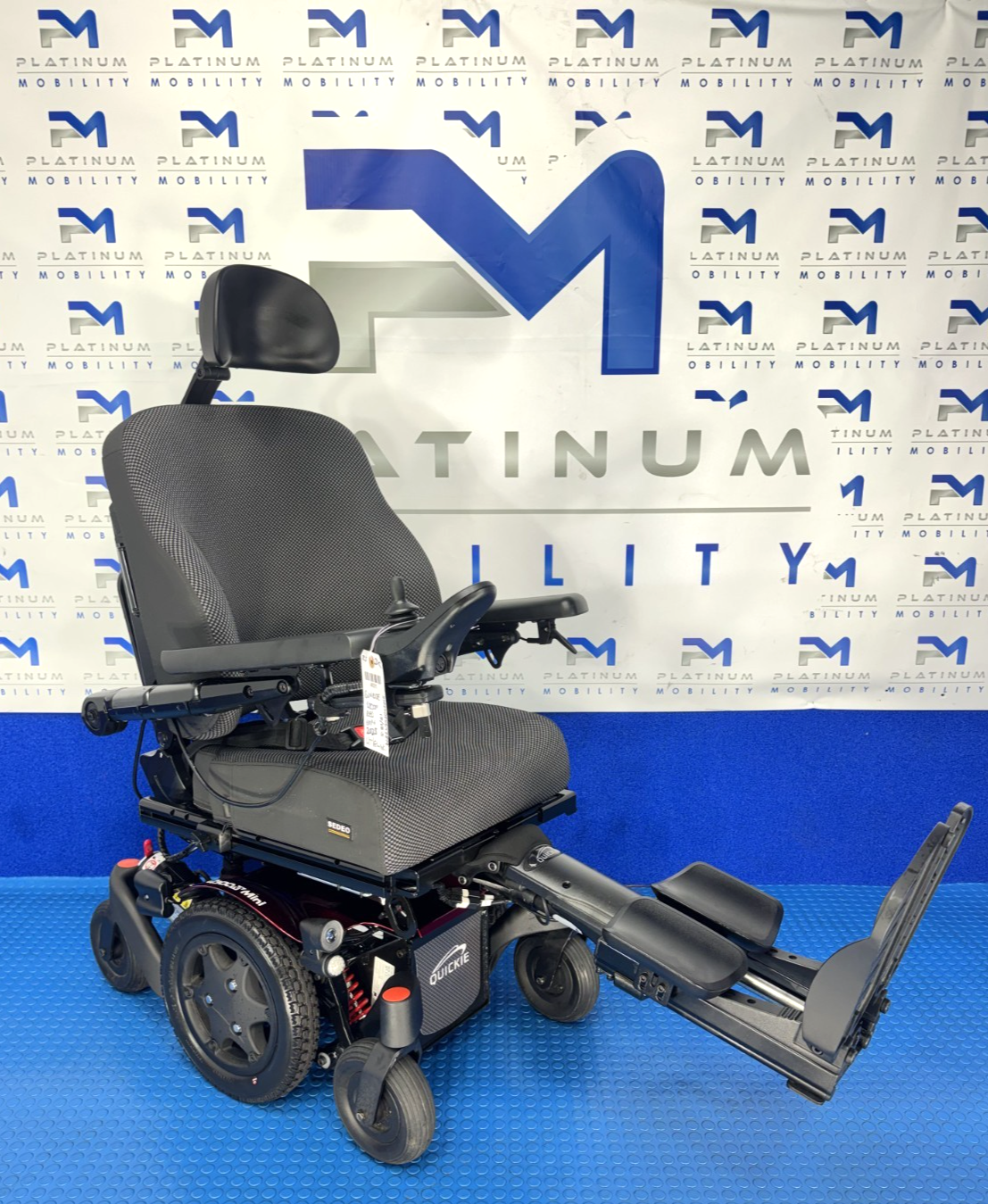 2025 SUNRISE QUICKIE Q300M 6MPH MANUAL RECLINE RISER TILT LEGS POWERCHAIR 4021