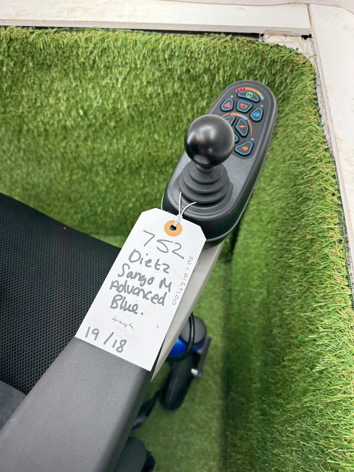 EX DEMO 2023 DIETZ SANGO ADVANCED M 4 MPH ELECTRIC WHEELCHAIR POWERCHAIR 752