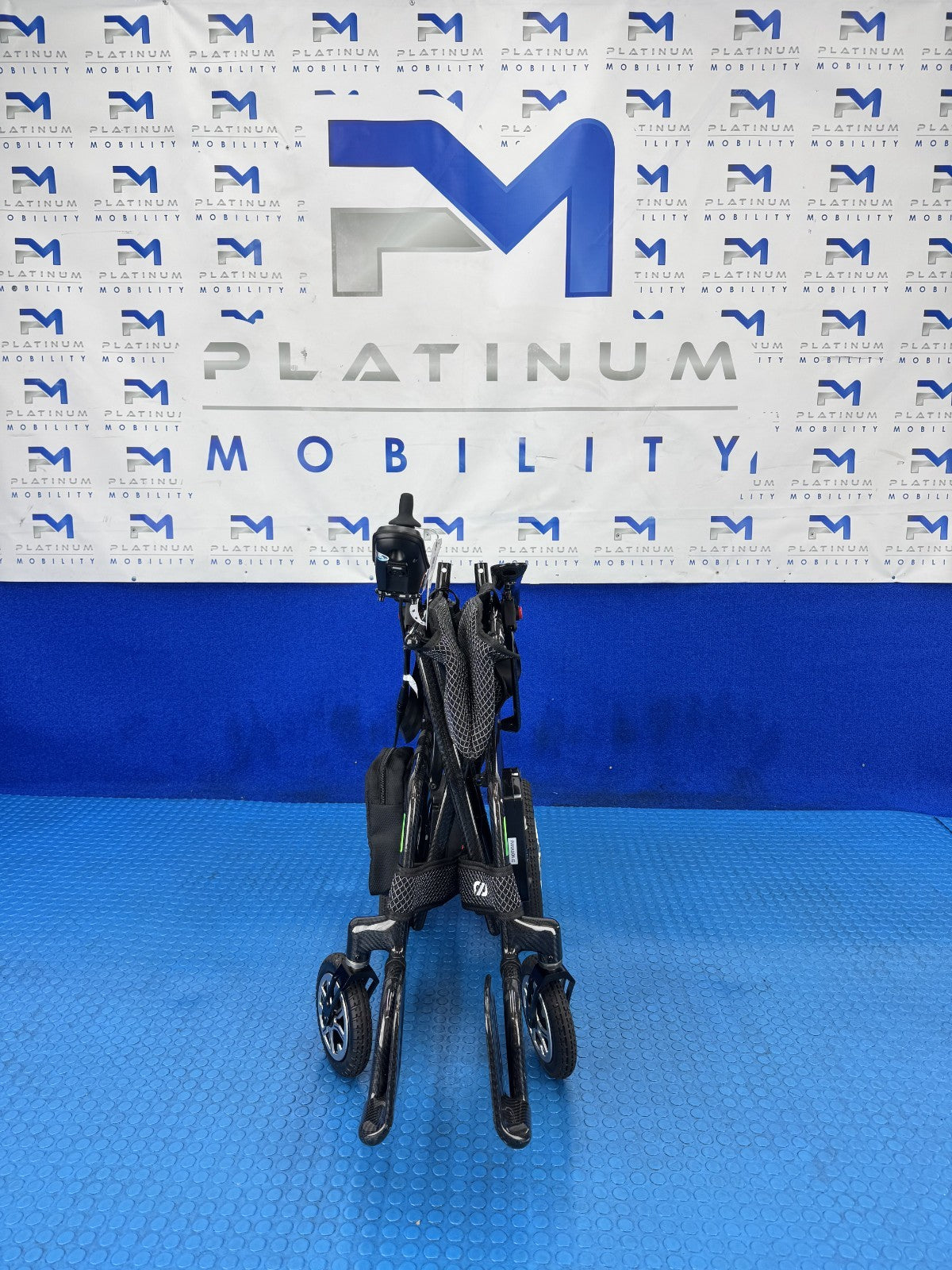ICONNECT ZORA CARBON Folding Lightweight Powerchair  2267