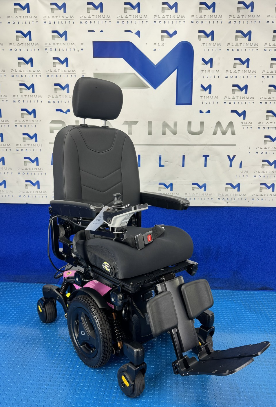 Quantum Edge 3 Stretto Powerchair – 6mph Electric Wheelchair 2556