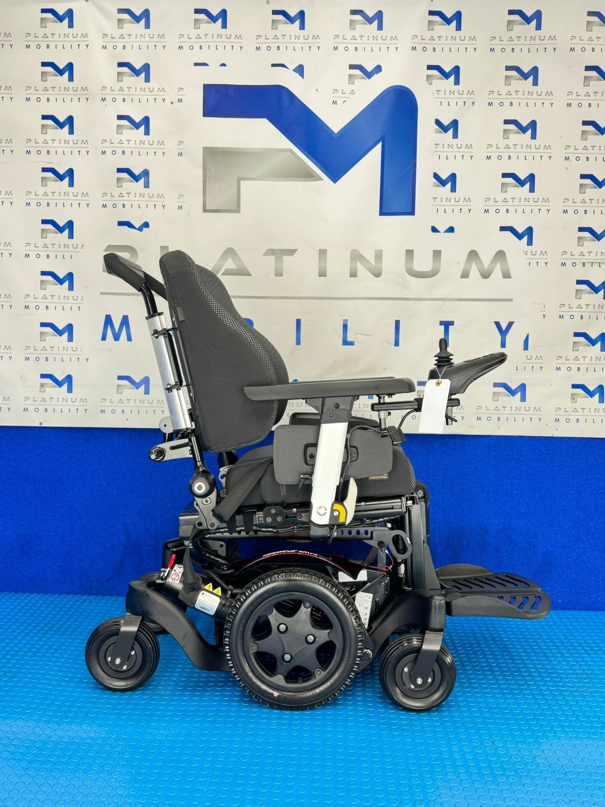 Sunrise Quickie Q300M Mini Powerchair 4 mph Riser Electric Wheelchair (2260)