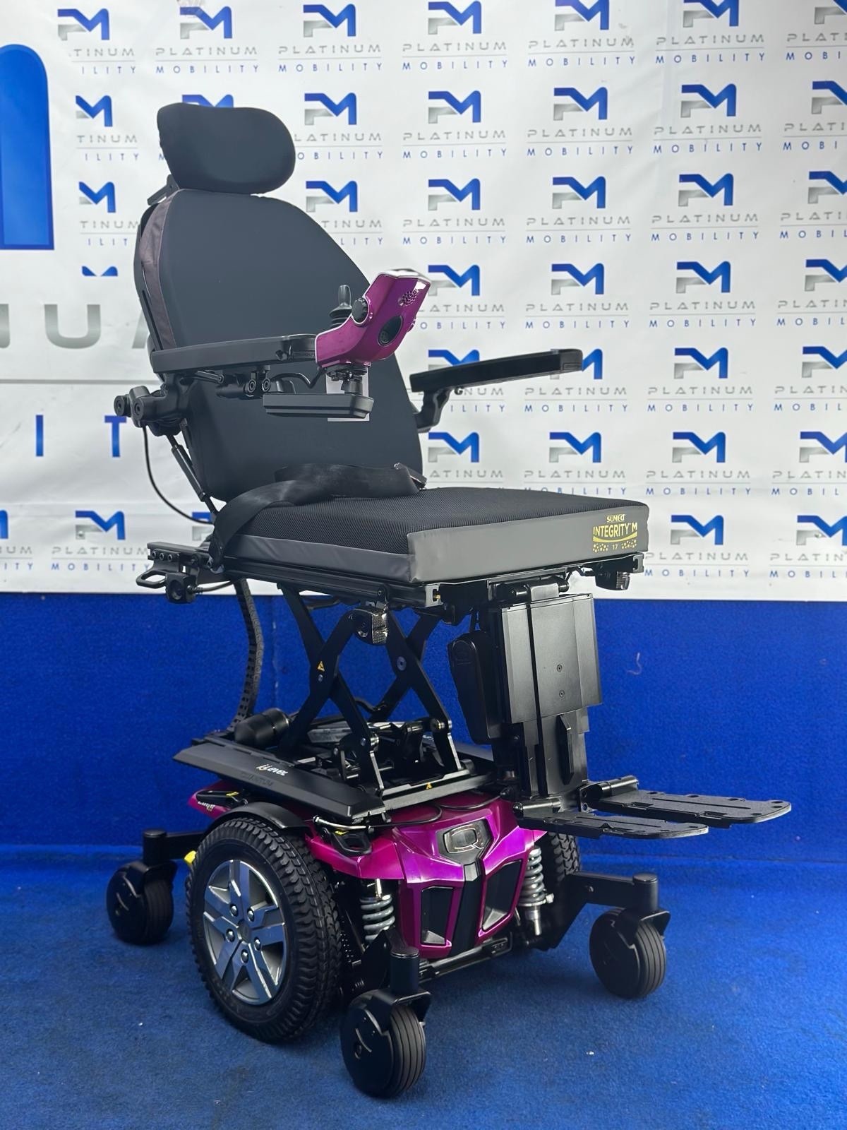 PRIDE QUANTUM Q6 EDGE 2.0 i-LEVEL 6 MPH ELECTRIC MOBILITY POWERCHAIR 1137