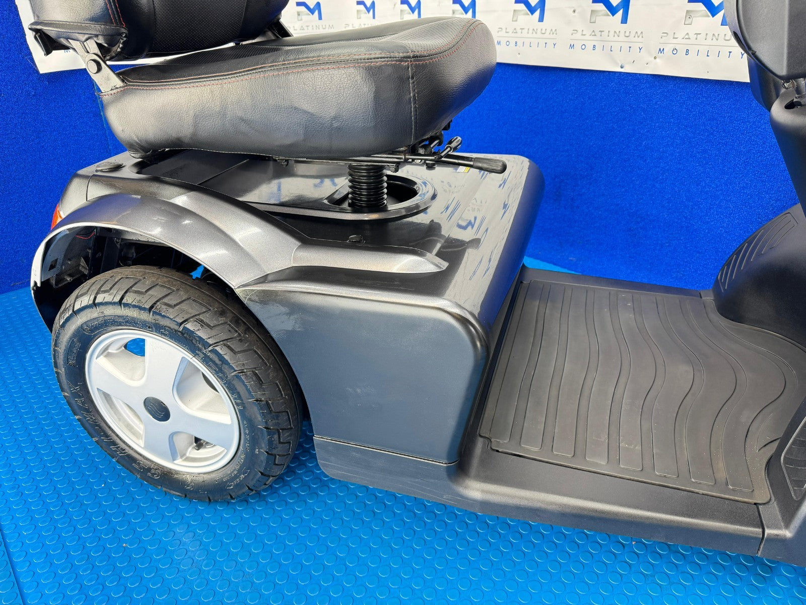 TGA Breeze S4 8MPH All Terrain Mobility Scooter Immaculate Condition 1789
