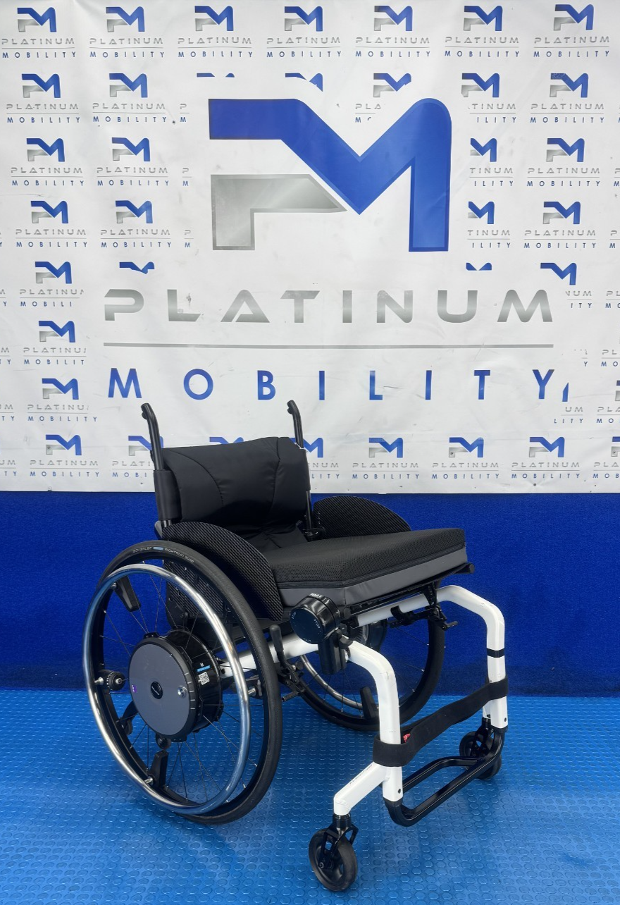 Kushall Alber E-Fix M25 DuoDrive Electric Powerchair Ref 2944 Air Tyres