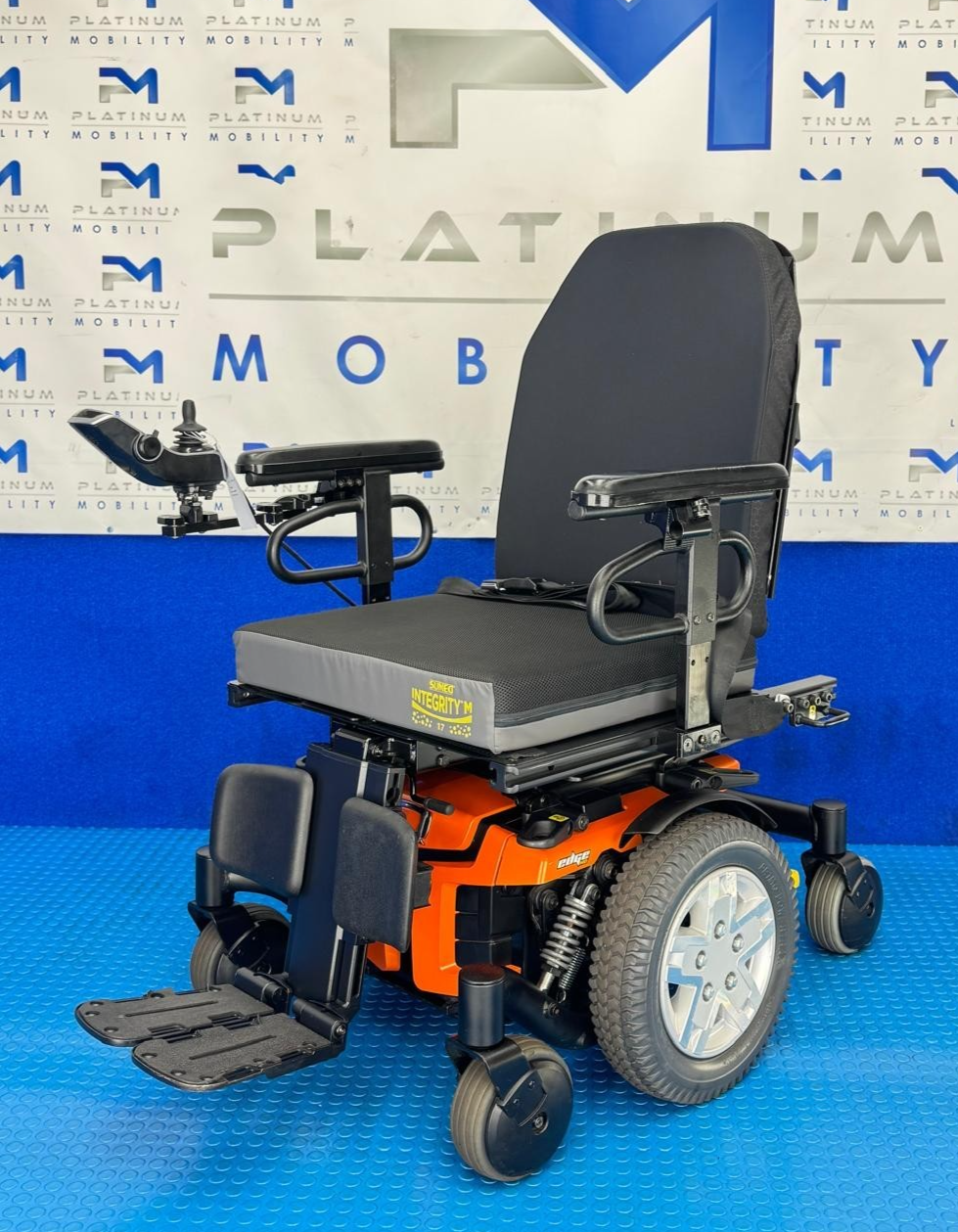 Quantum Q6 2.0 Edge HD Electric Powerchair 4mph Heavy Duty 32st Mid Wheel 1814