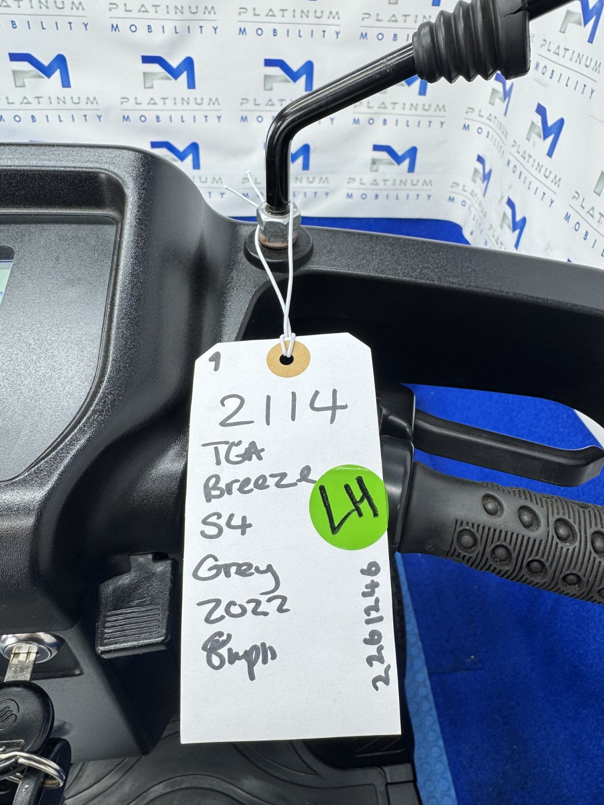 TGA Breeze S4 8MPH All Terrain Mobility Scooter Road Stunning Condition 2114
