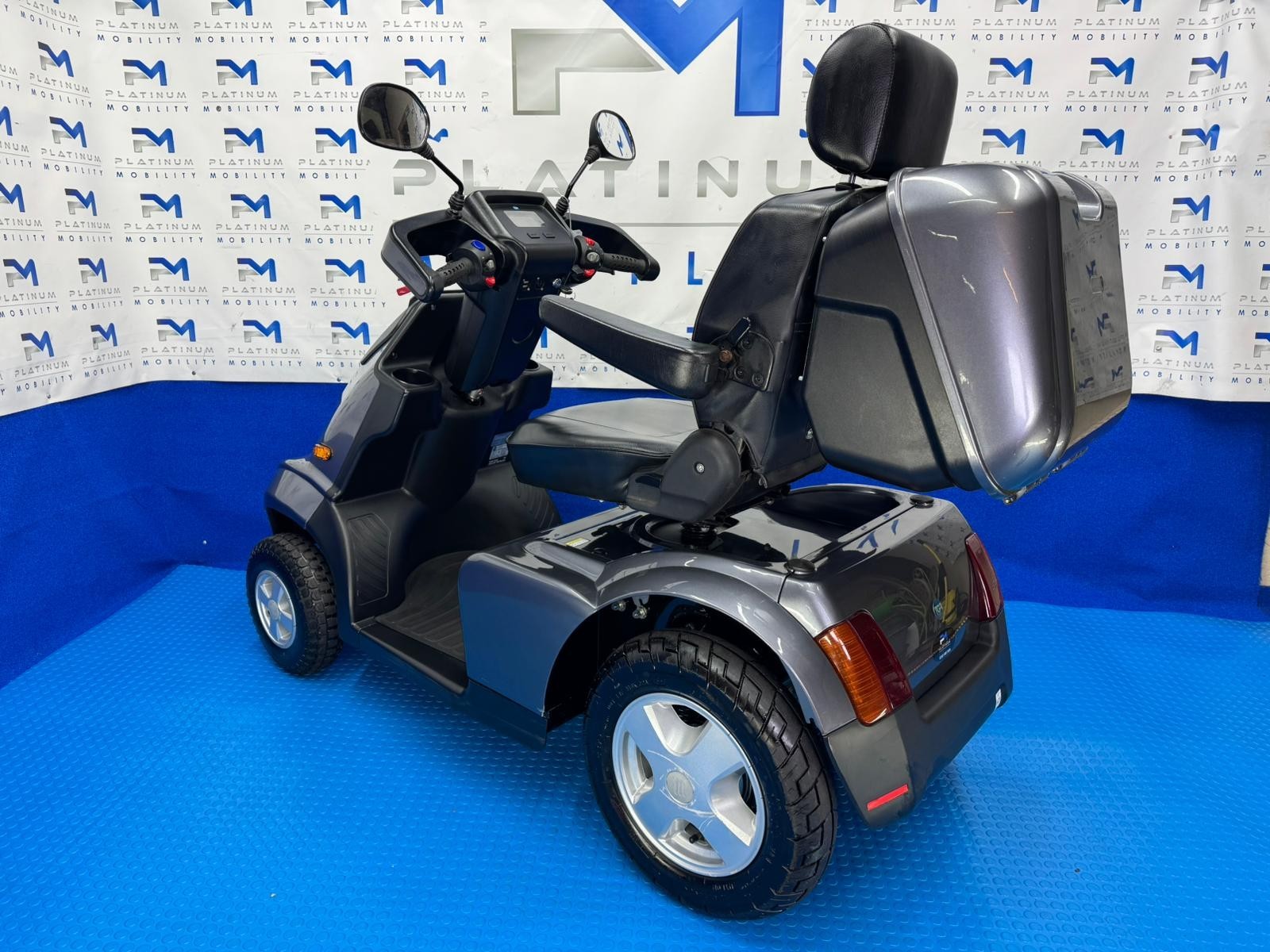 2022 TGA Breeze S4 8MPH All Terrain Mobility Scooter Immaculate Condition 1871