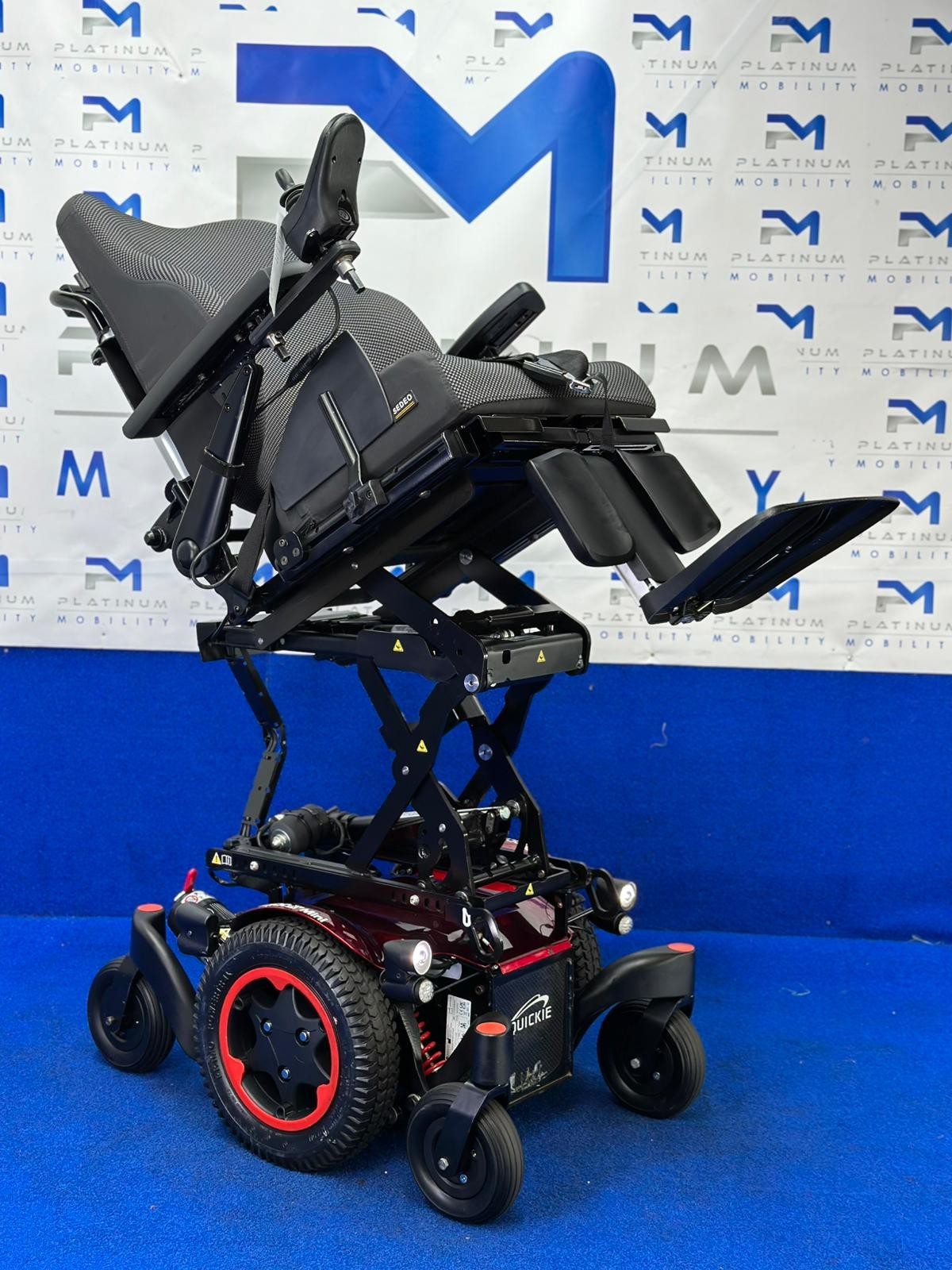 Quickie Q300 Mini Powerchair – 6mph Riser Electric Wheelchair by Sunrise (1631)