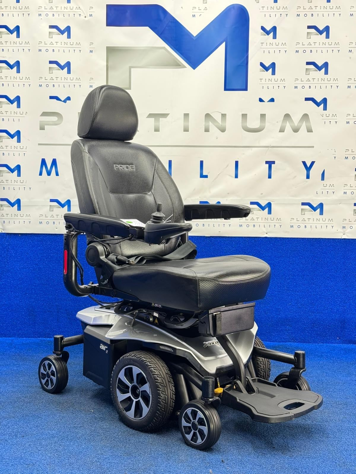 Pride Jazzy Air 2.0 Power Chair Electric Wheelchair with Electric Seat Lift 1578
