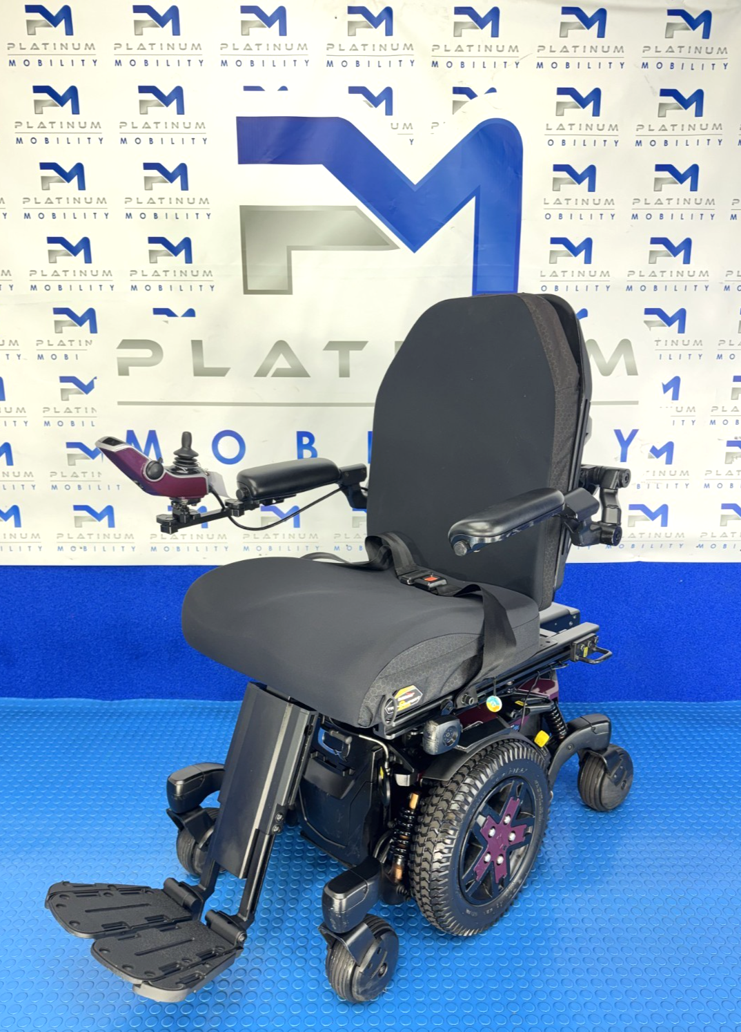PRIDE QUANTUM EDGE 3 STRETTO 6 MPH ELECTRIC RISE, TILT POWERCHAIR 2774