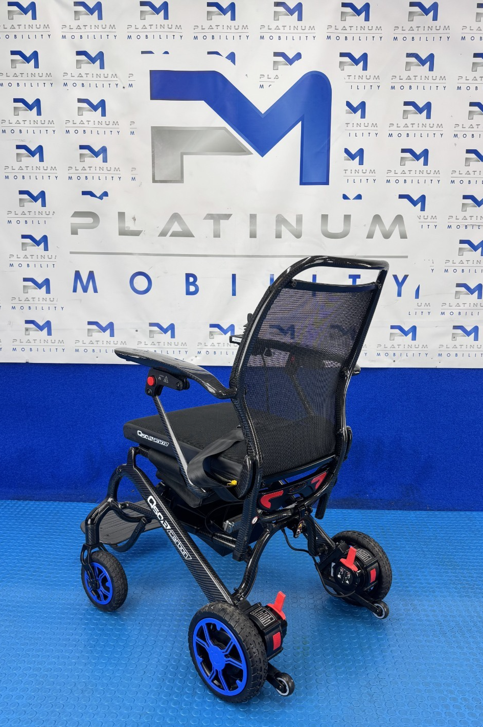 QUICKIE Q50 R LIGHTWEIGHT CARBON FIBRE POWERCHAIR SCOOTER FOLDING 4MPH 2797