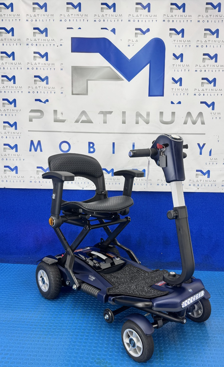 TGA Minimo AutoFold Mobility Scooter 4mph Auto Folding Air Tyres 2922