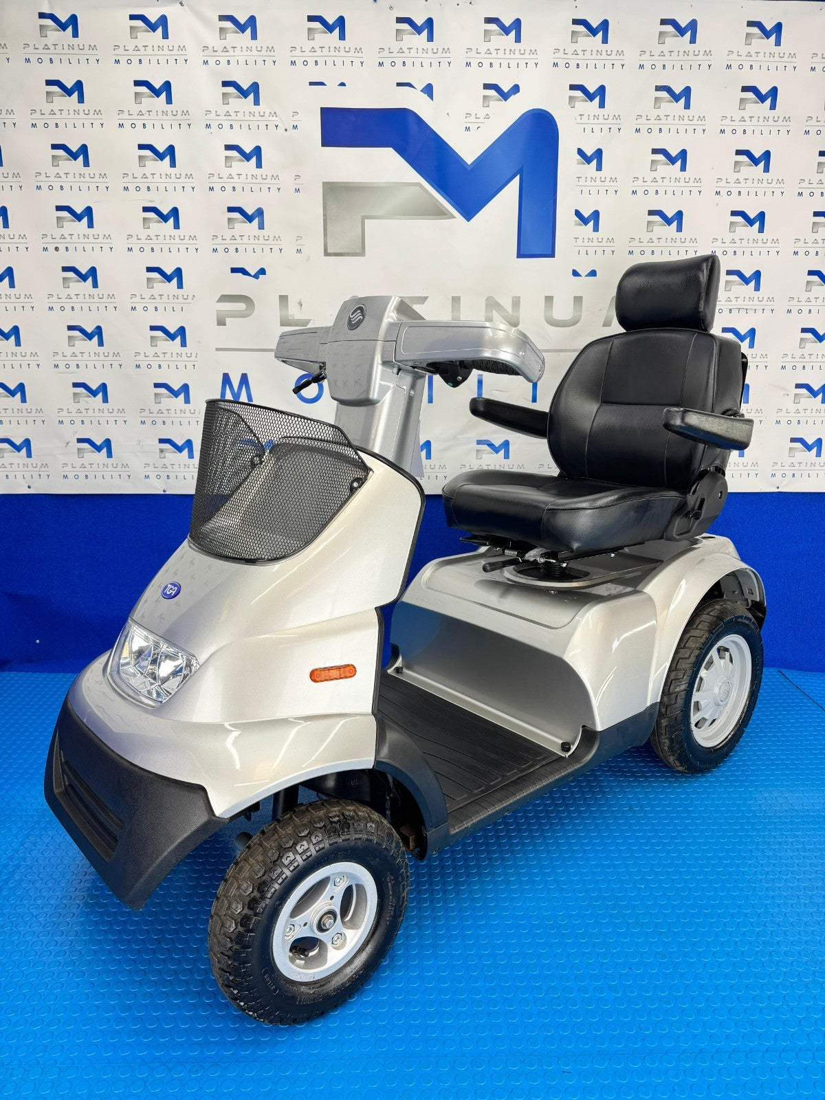 TGA Breeze S4 8MPH All Terrain Mobility Scooter Immaculate Condition 021