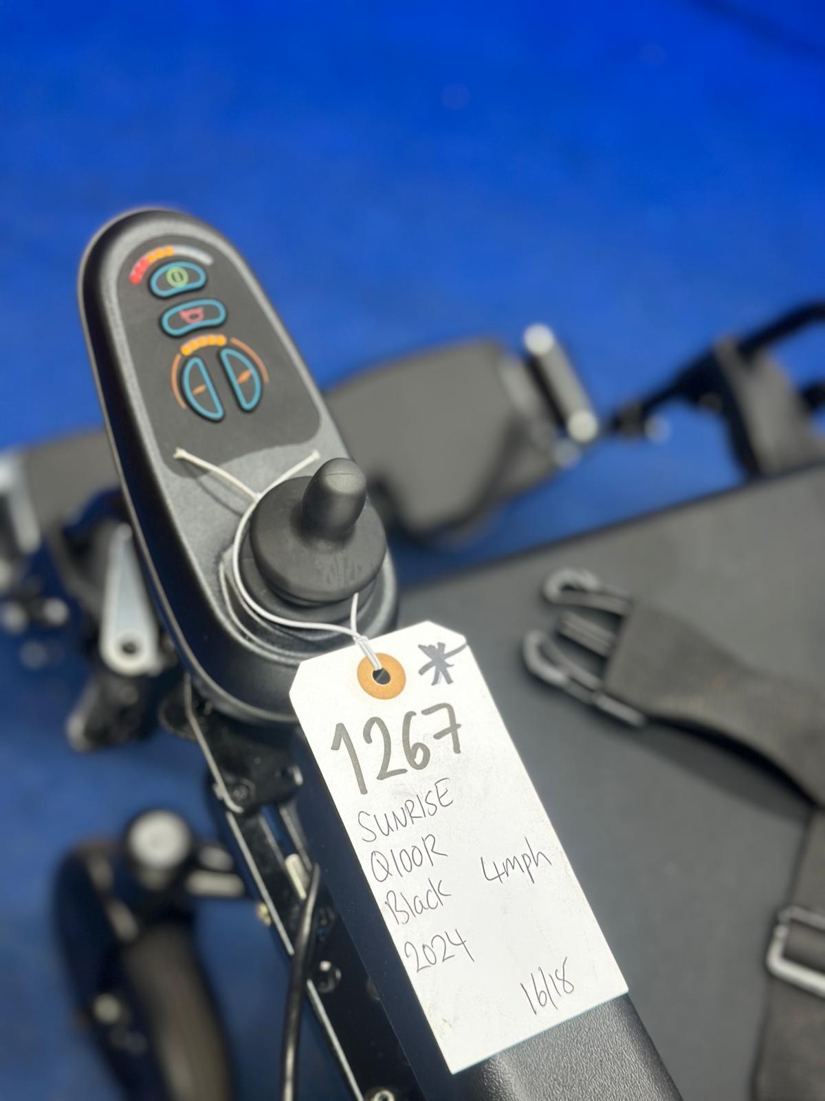 Quickie Q100R Powerchair – 4mph Small Electric Wheelchair by Sunrise (1267)