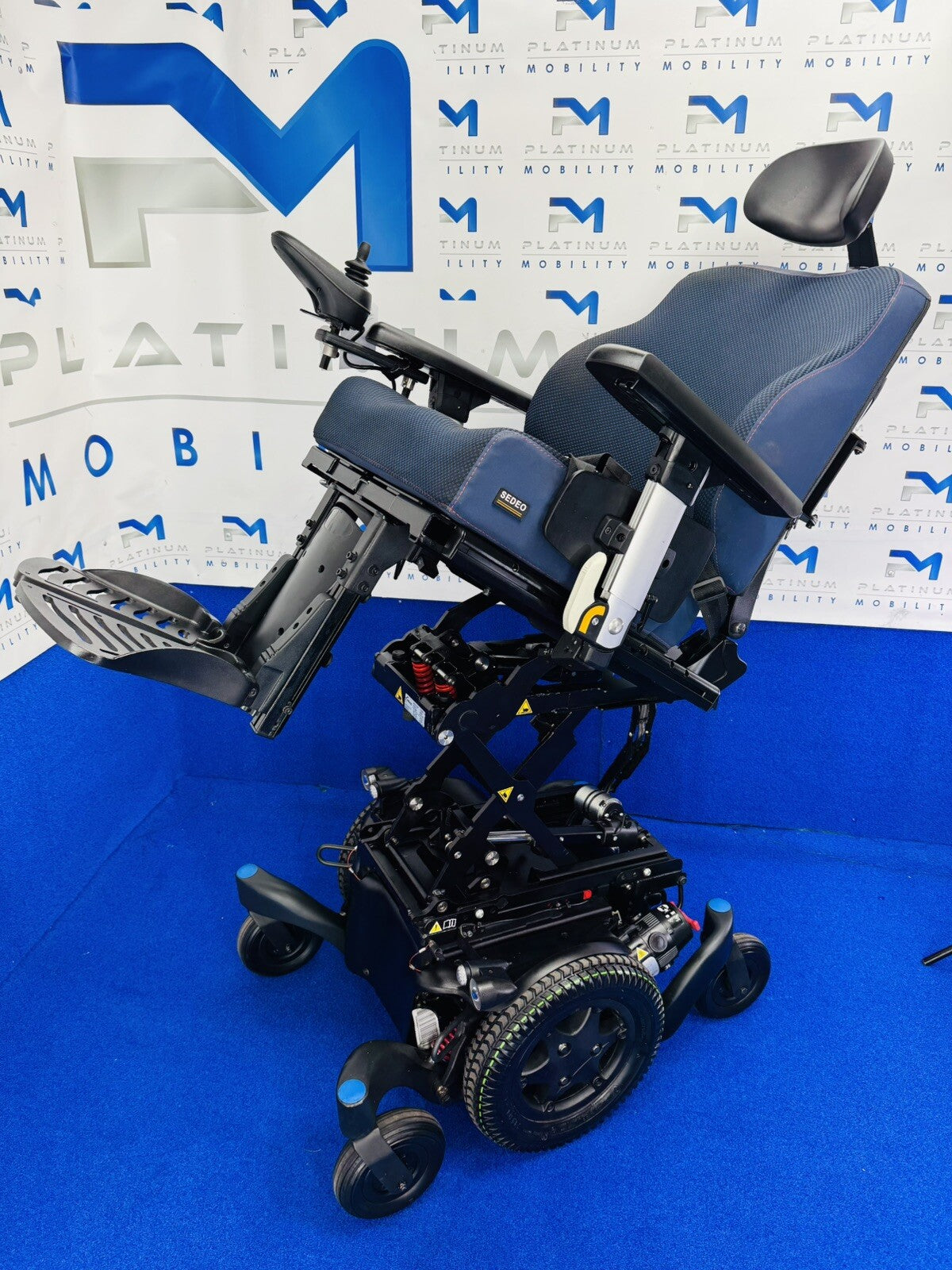 2021 SUNRISE QUICKIE Q500 M 6MPH ELECTRIC RISE MOBILITY POWERCHAIR WHEELCHAIR M2