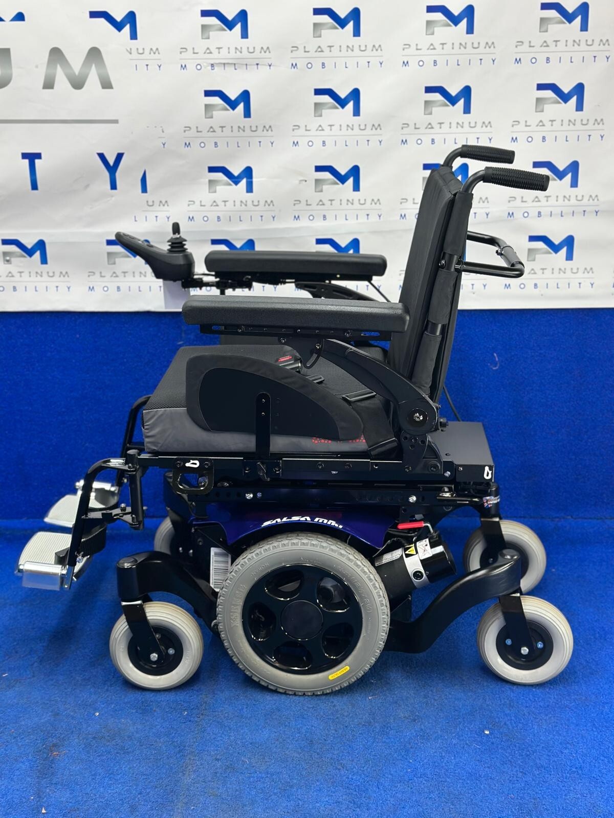 SUNRISE SALSA MINI M2 ELECTRIC WHEELCHAIR POWERCHAIR Q300 MOBILITY SCOOTER 1029