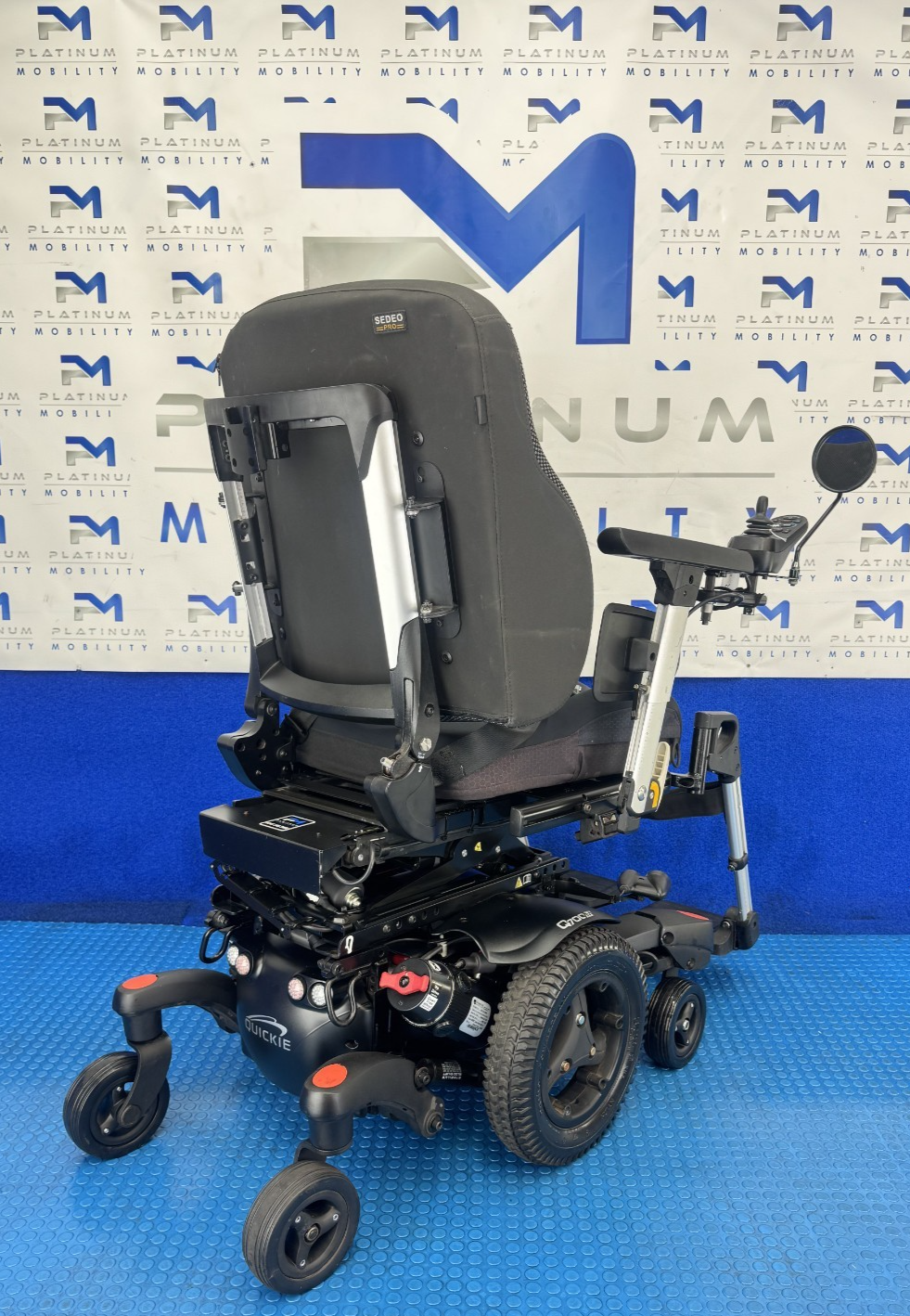 Sunrise Quickie Q700 M 6mph Electric Rise Tilt solid Tyres Wheelchair 2551