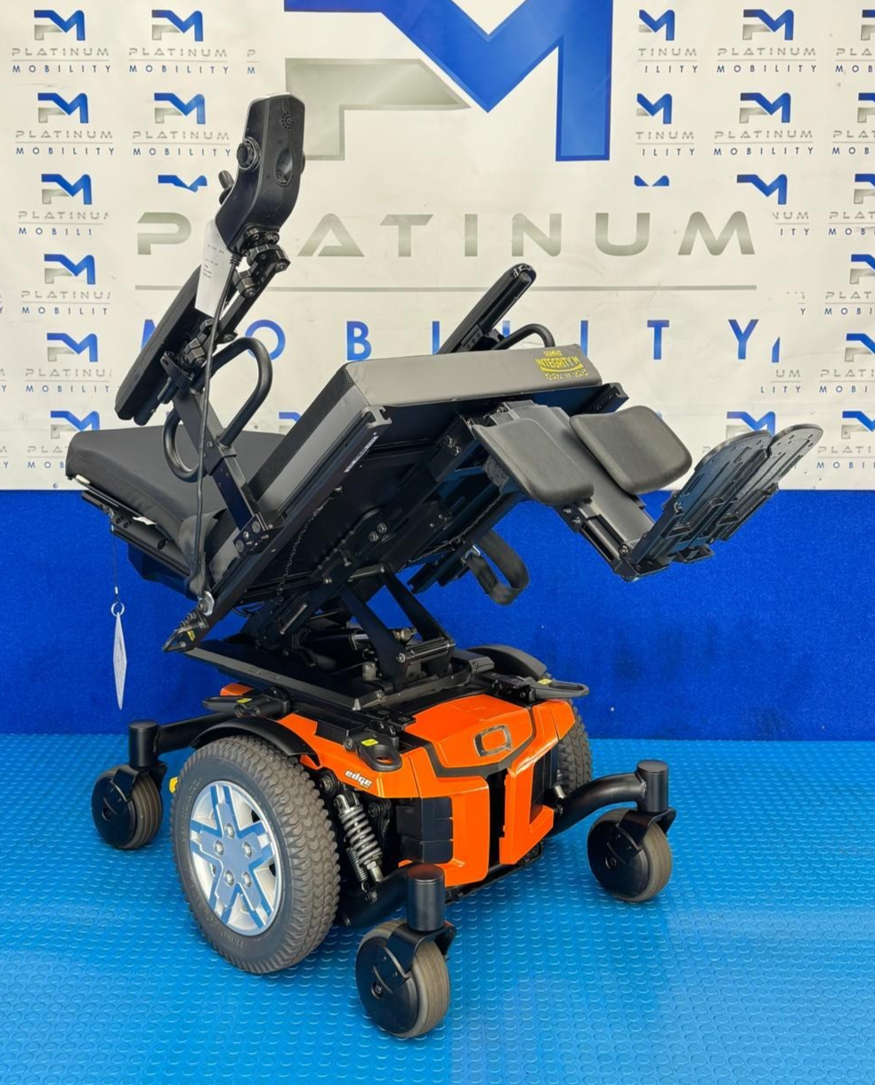 Quantum Q6 2.0 Edge HD Electric Powerchair 4mph Heavy Duty 32st Mid Wheel 1814