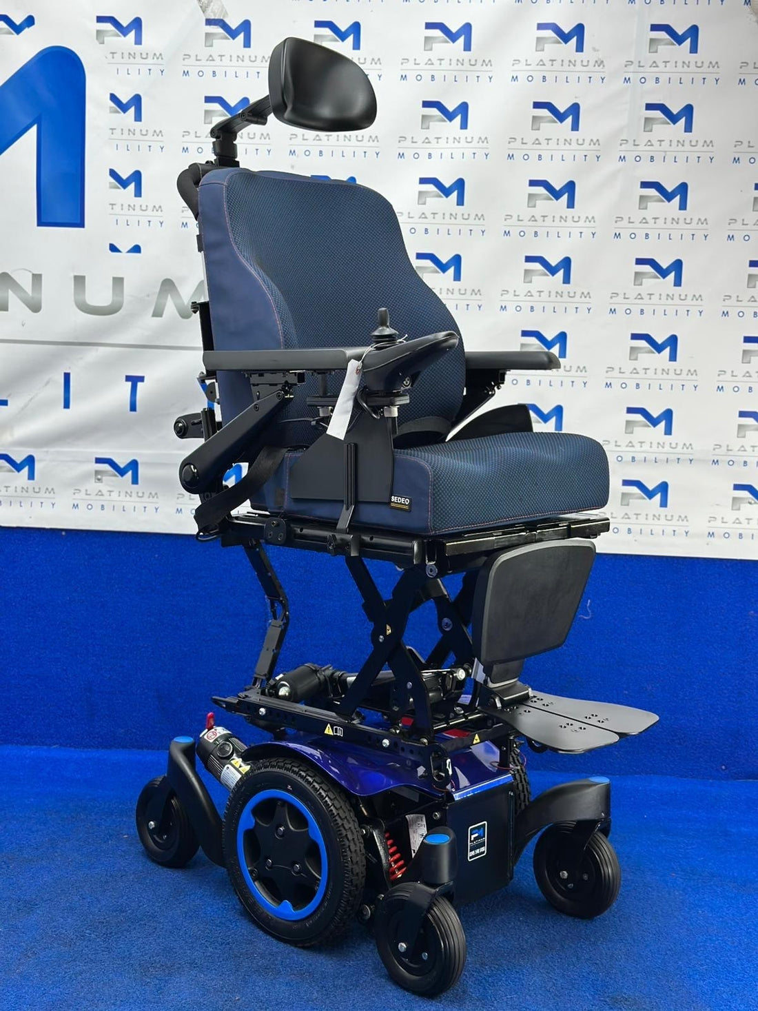 Quickie Q300 M Mini Powerchair 4 mph Riser Electric Wheelchair by Sunrise (1411)